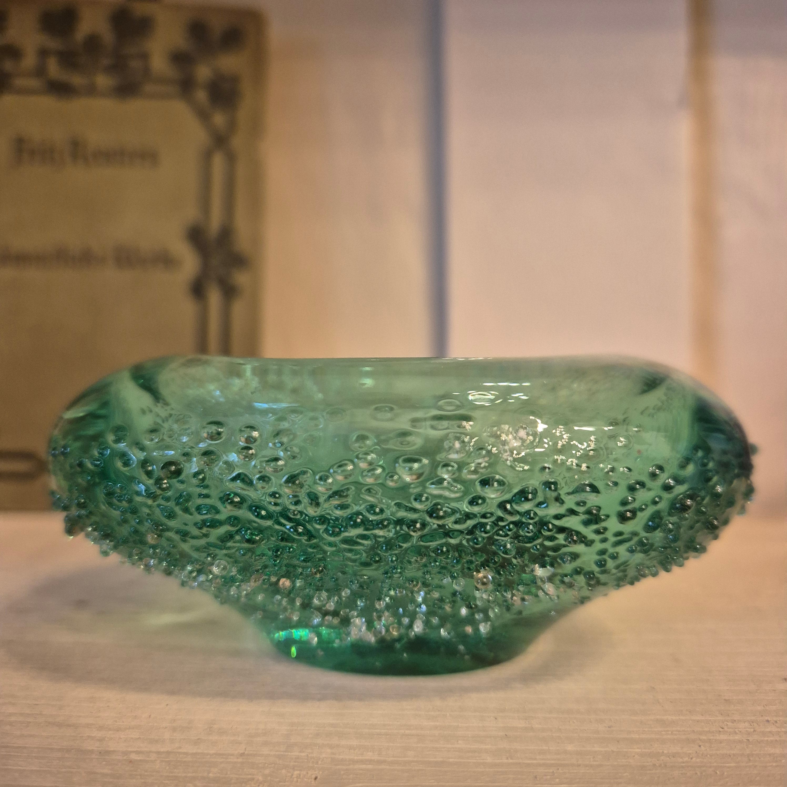Vintage Aschenbecher grün Space Glaskunst DDR