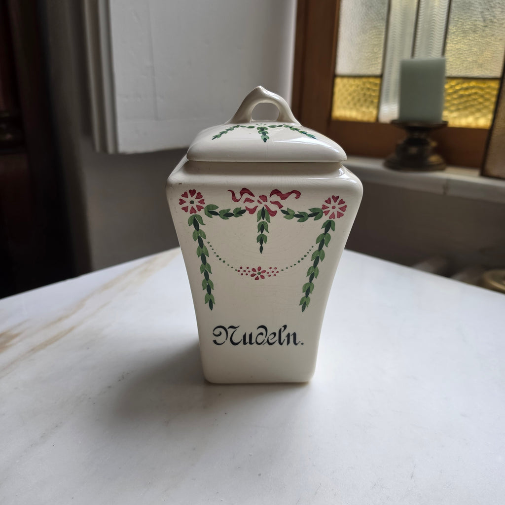 Antike Vorratsdose „Nudeln“ – Keramik im Landhaus-stil mit handbemaltem Blumendekor & Schleife