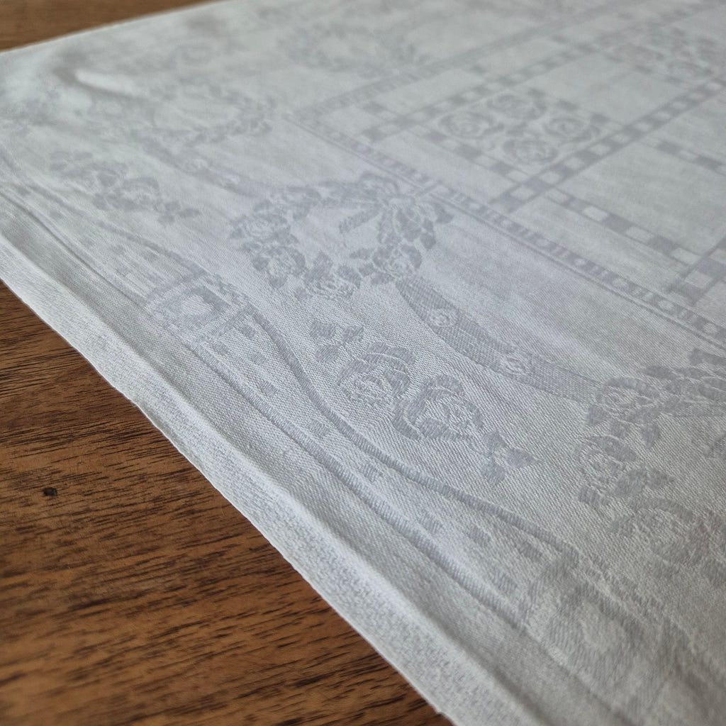 Antike Jugendstil Serviette/Mitteldecke weiß 62x62cm Monogramm C.H. Damast