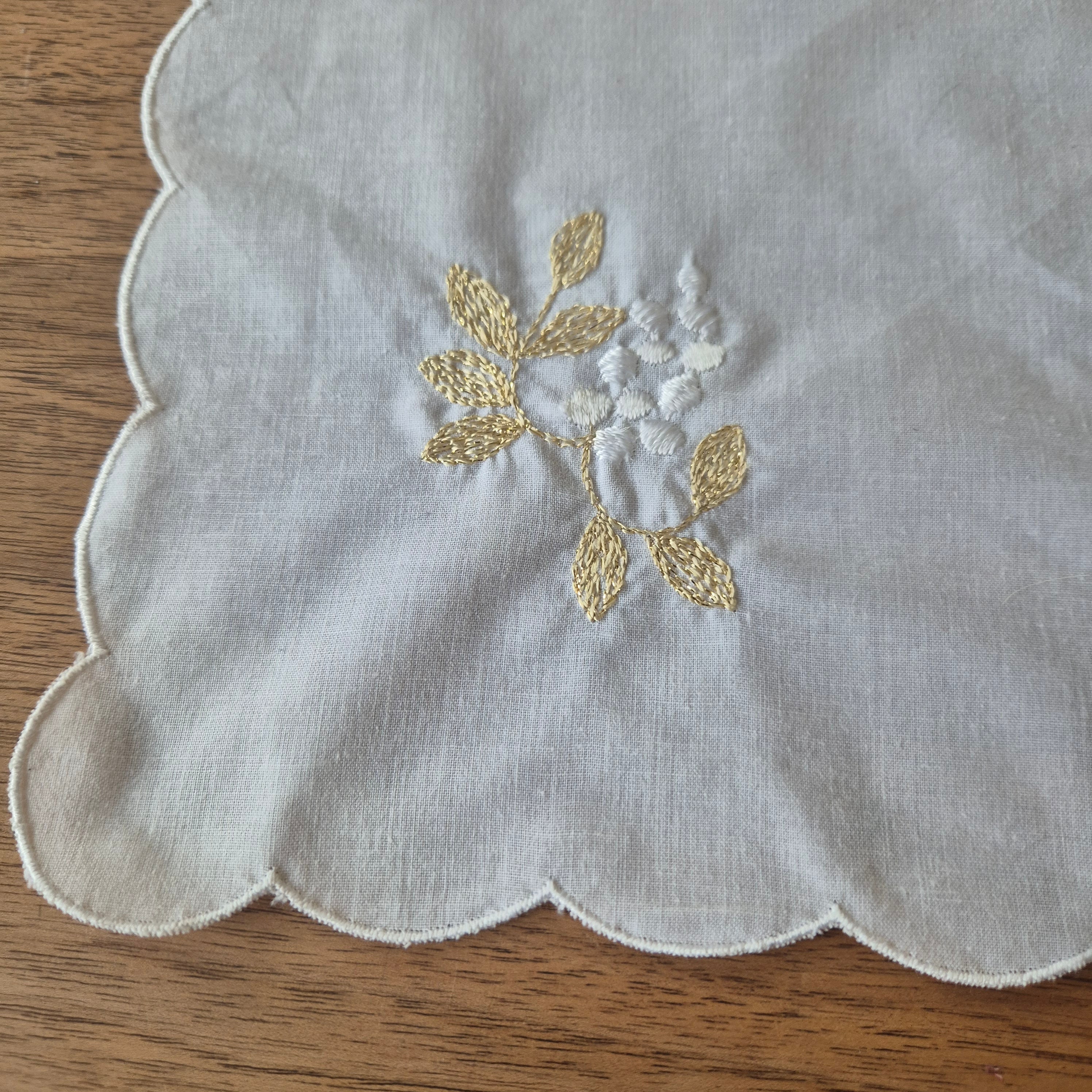 Kleine 90er Jahre Serviette oder Zierdeckchen 40x40cm