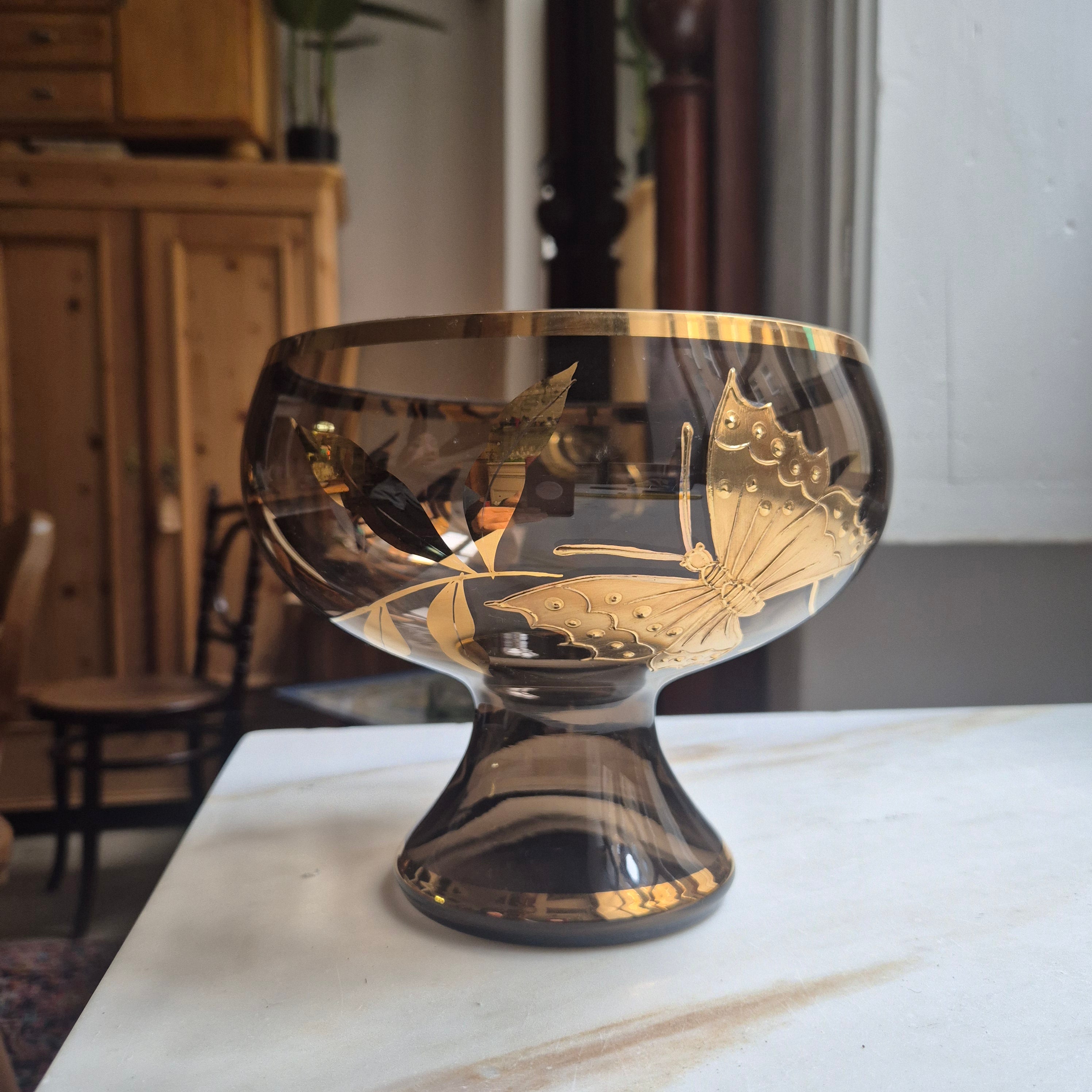 Glas Schale auf Fuß rauchig schwarz grau Gold Blumendekor Schmetterling oder auch Pflanzentopf