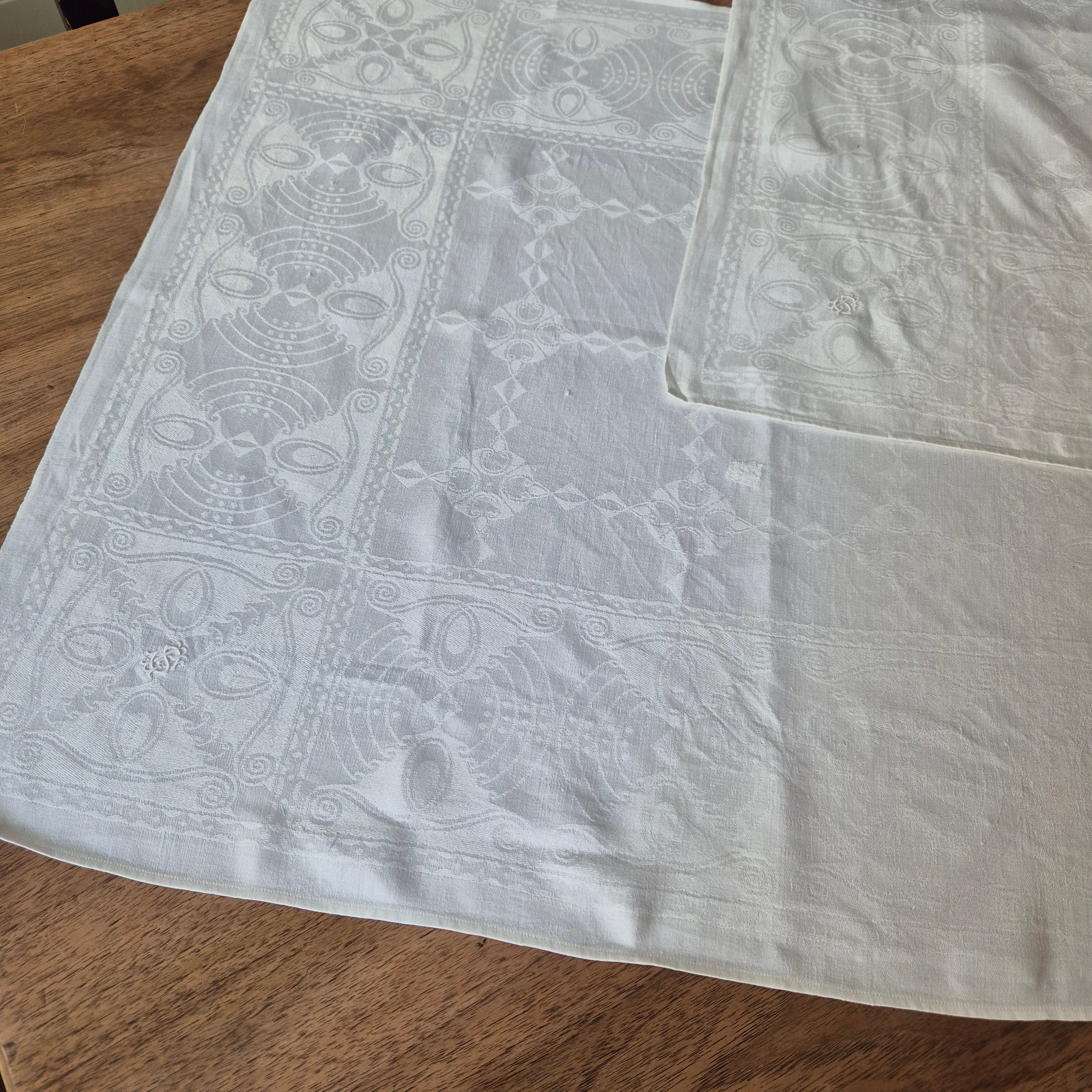 2x Antike Jugendstil Servietten mit Monogramm S.G