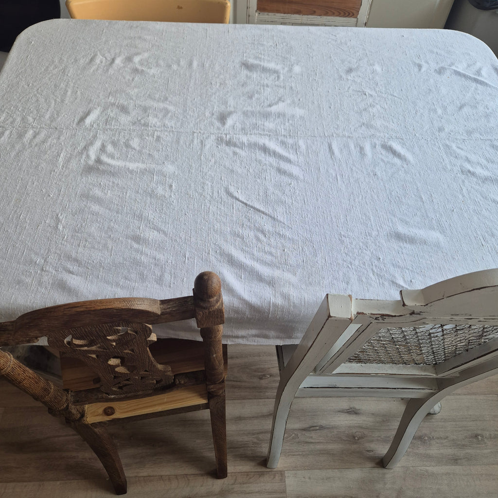 Antike Bauernleinen-Tischdecke mit roter Monogramm-Stickerei -  105x145cm