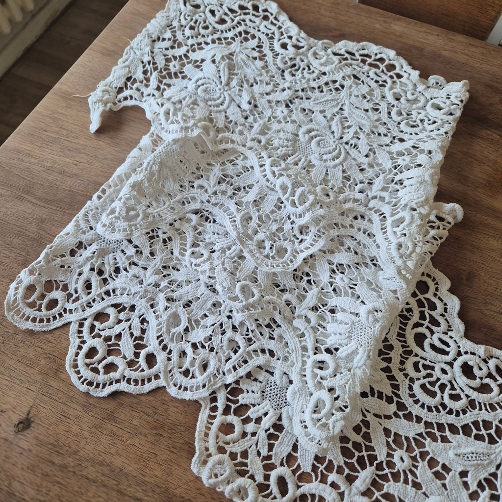 Antike handgemachte Spitze Borte geklöppelt gehäkelt 32x245cm für Handarbeiten