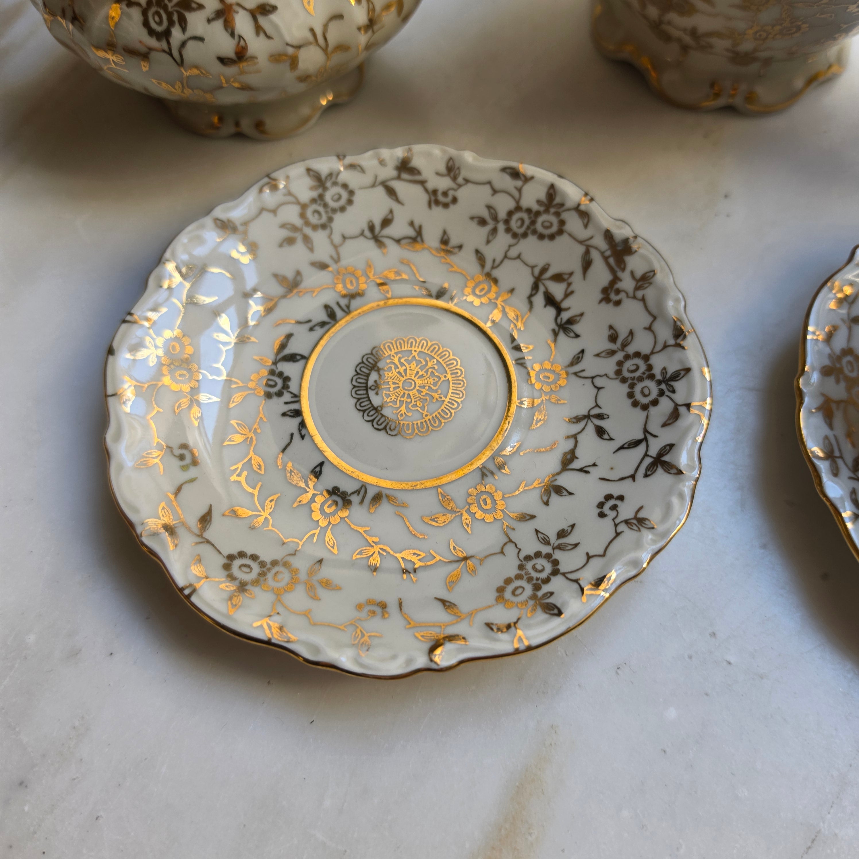 Mitterteich Bavaria Porzellan Tee-/Kaffeeset – Echte Glanzvergoldung mit Barock-Blumenmuster Set