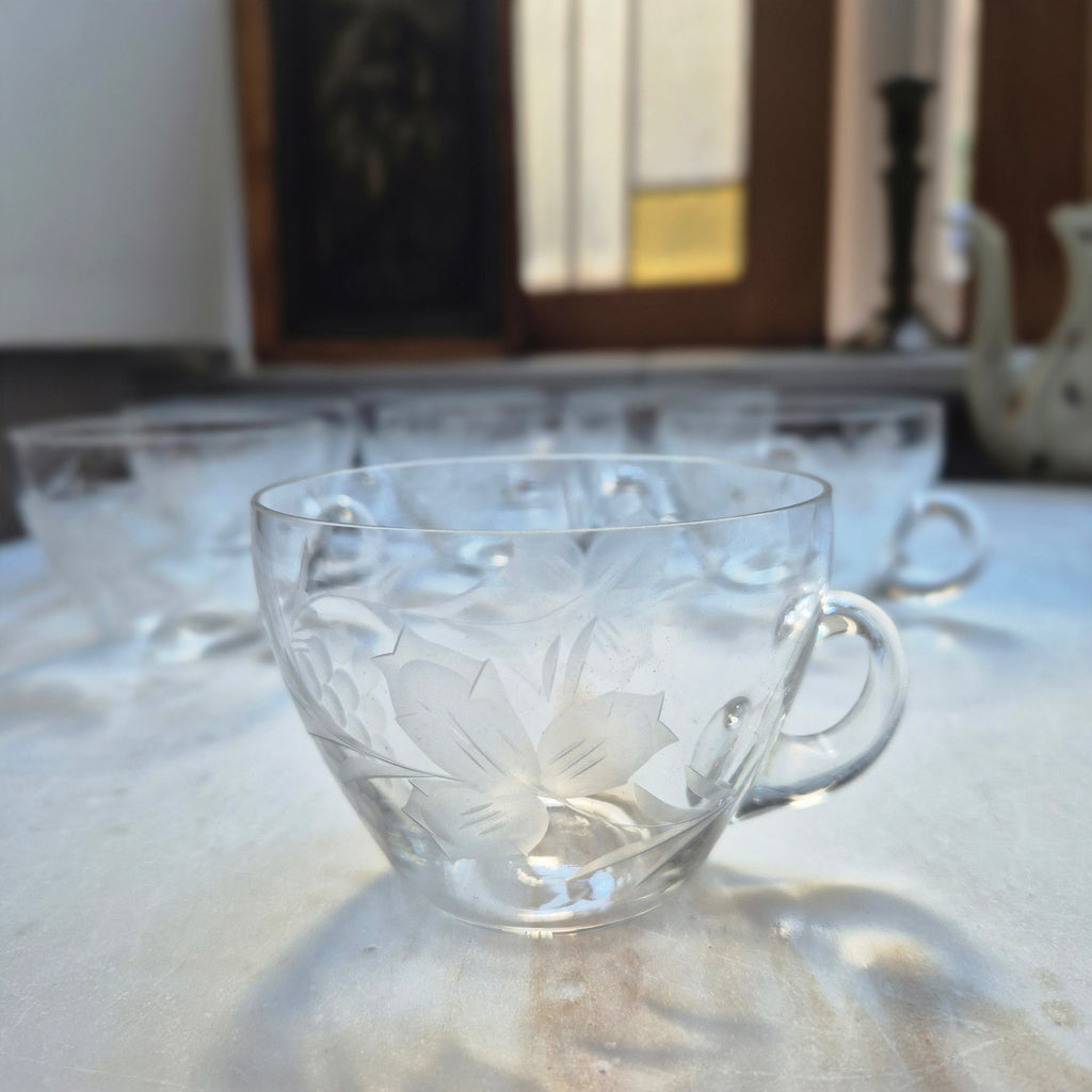 7x Vintage Teegläser mit geschliffenem Motiv