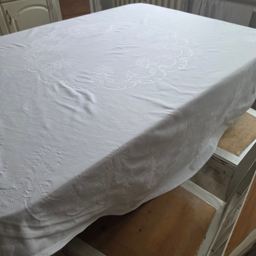 Vintage Irisette Damast-Tischdecke – Rund - 100% Baumwolle - weiß mit Ornamenten - 150cm