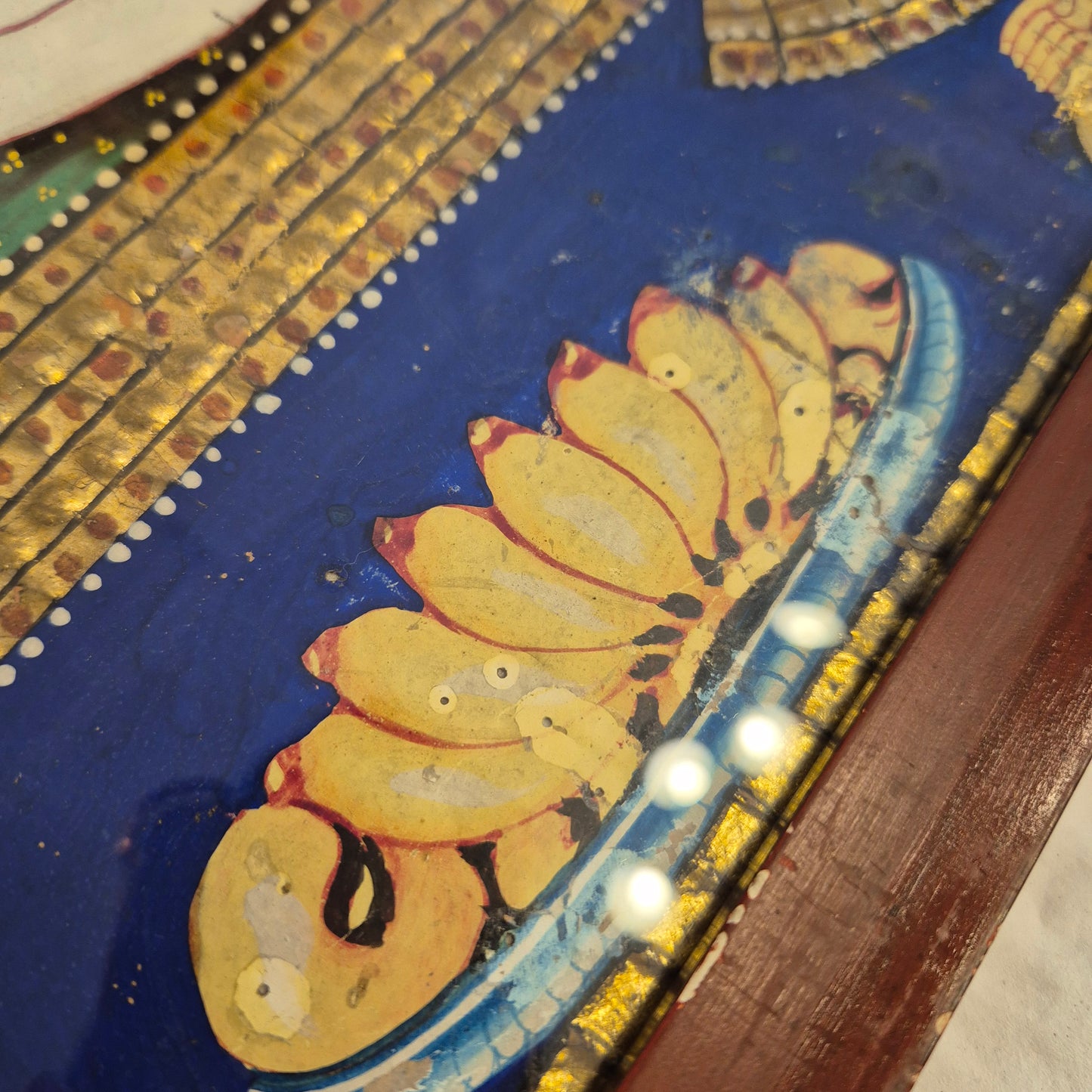 Antikes Tanjore Gemälde hinter Glas 19. Jahrhundert auf Holz