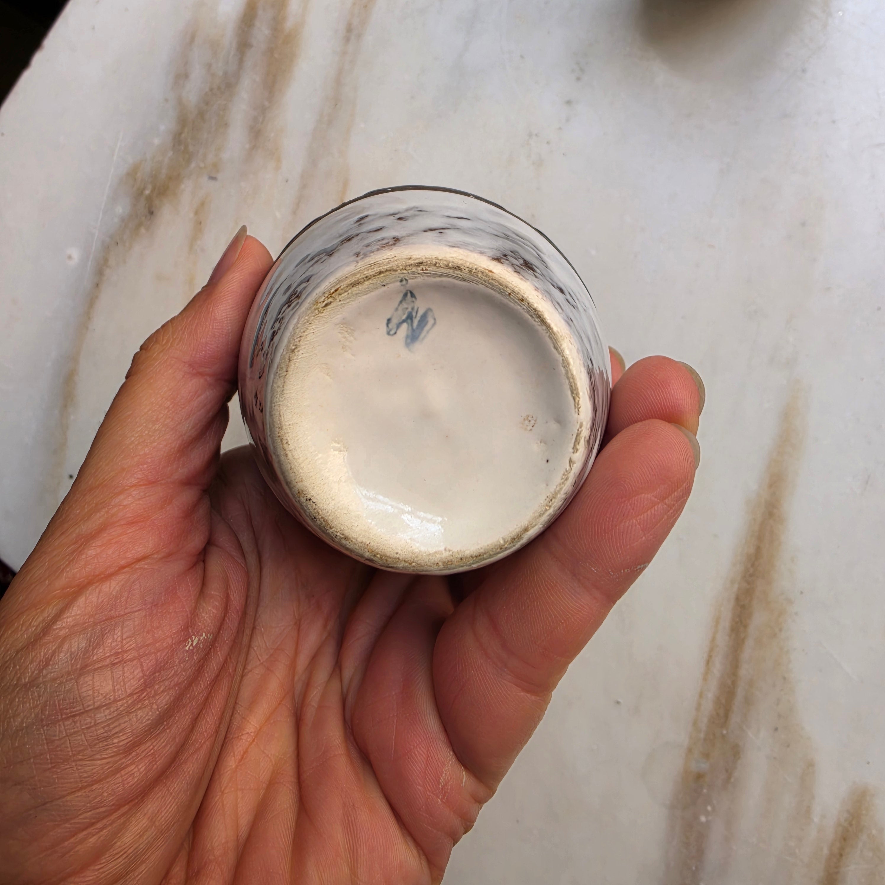 2x Alte Vintage Keramik Becher Mate oder als kleine Vasen braun beige
