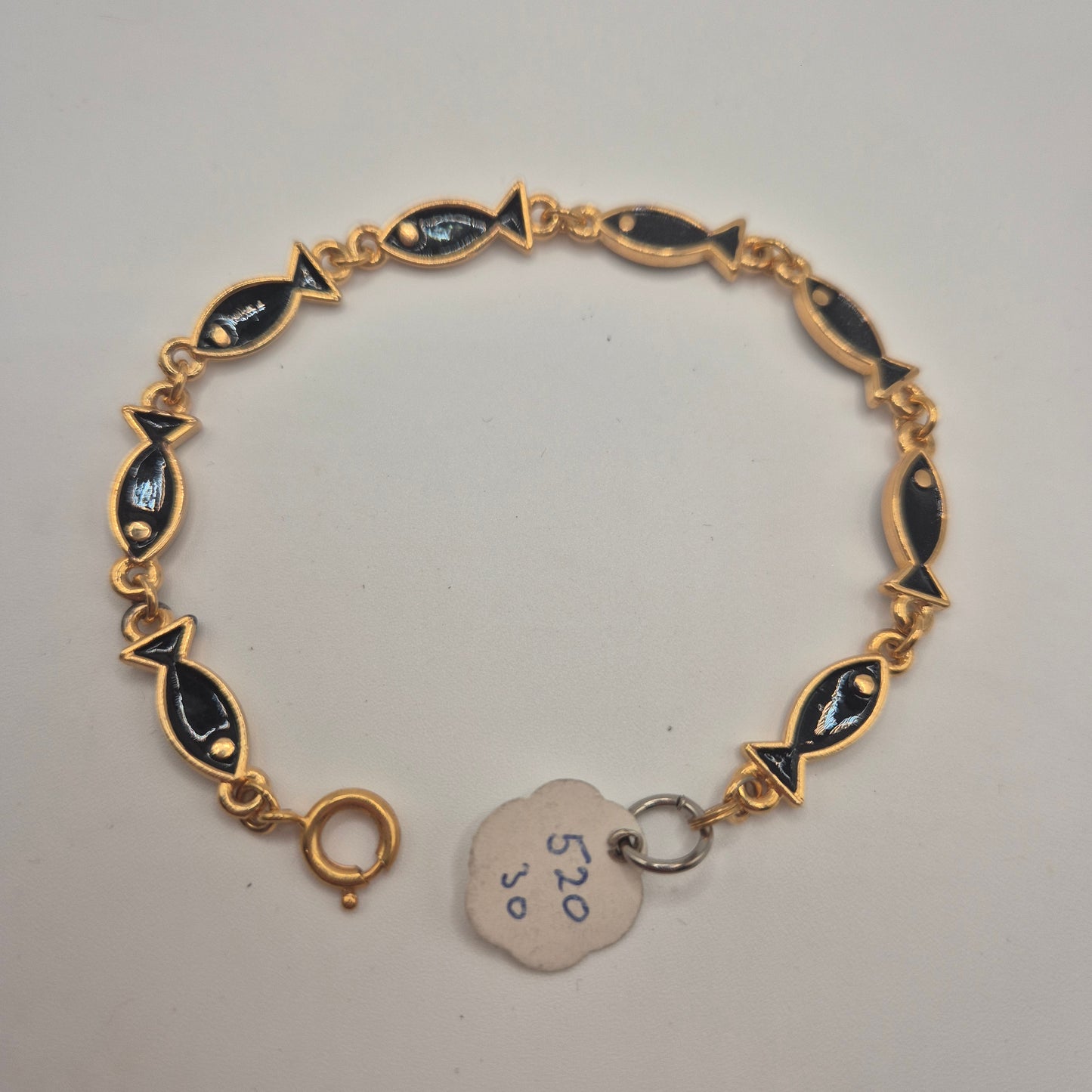 Goldenes Vintage Armband mit schwarzen Emaille-Fischen 70er Jahre