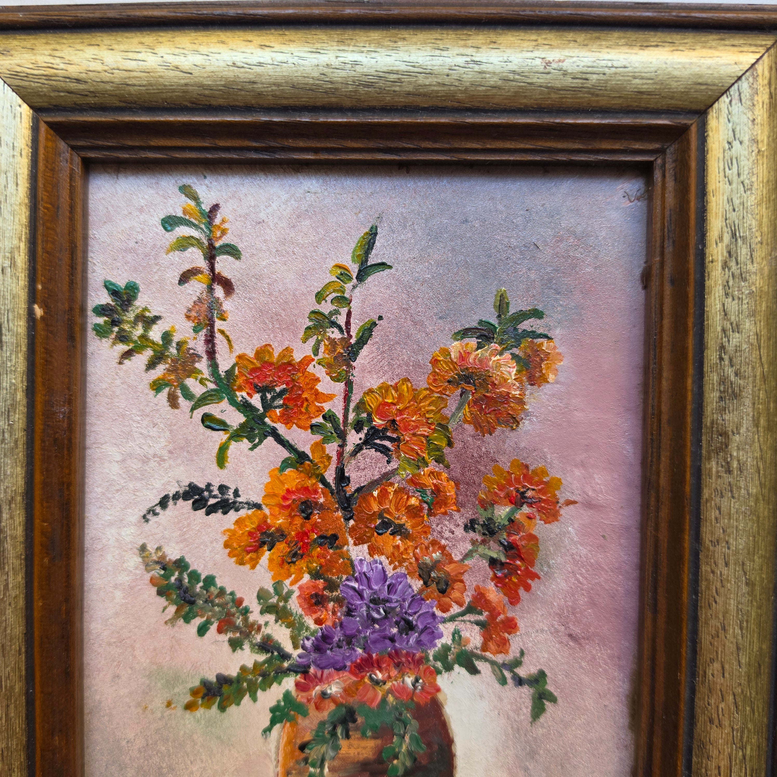 Vintage Ölgemälde Blumenstillleben – Signiert Wilh. Wiemann 1985 – Im edlen Holzrahmen mit Goldleiste