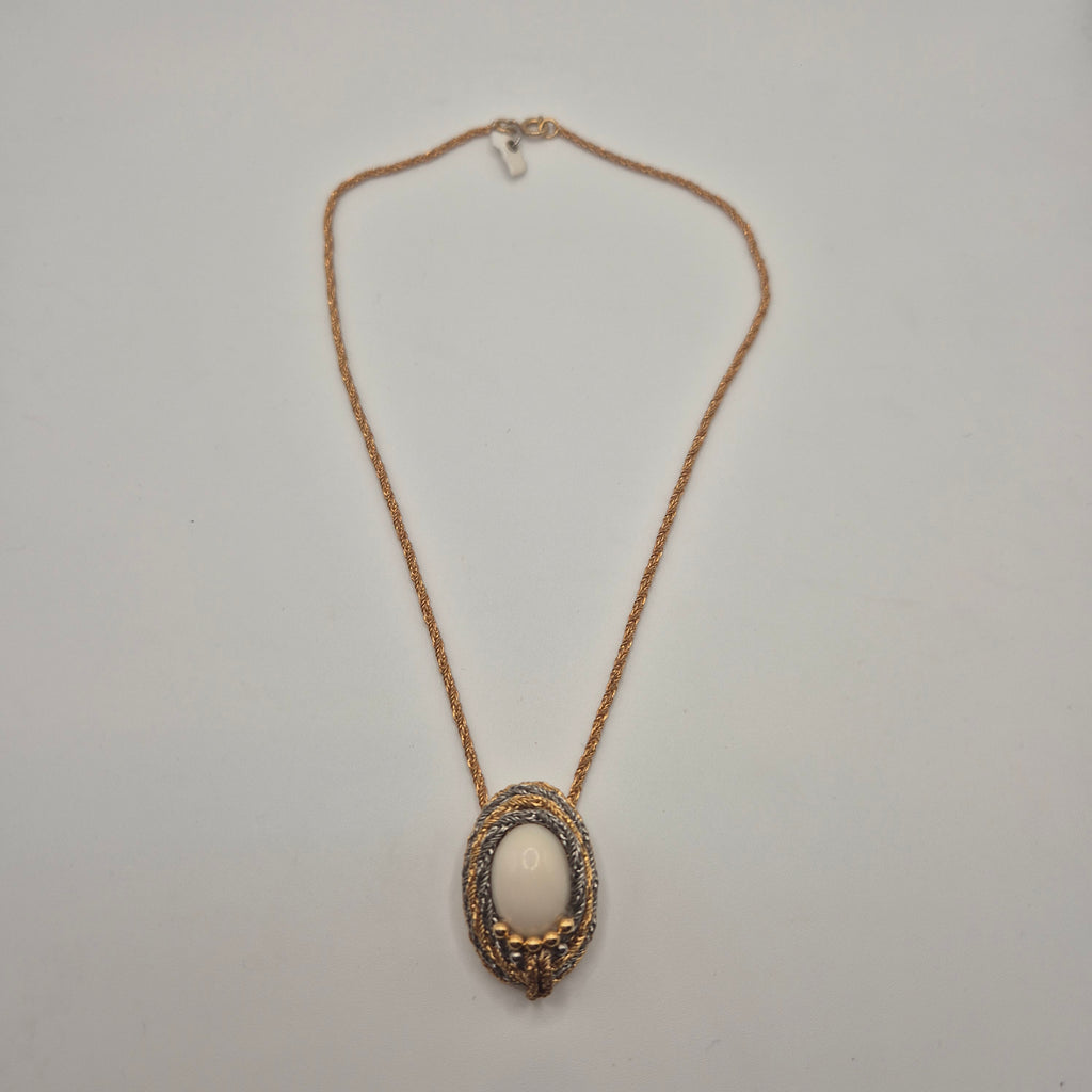 Vintage Halskette mit Anhänger edel Unikat Handmade 80er Jahre gold cremeweiß