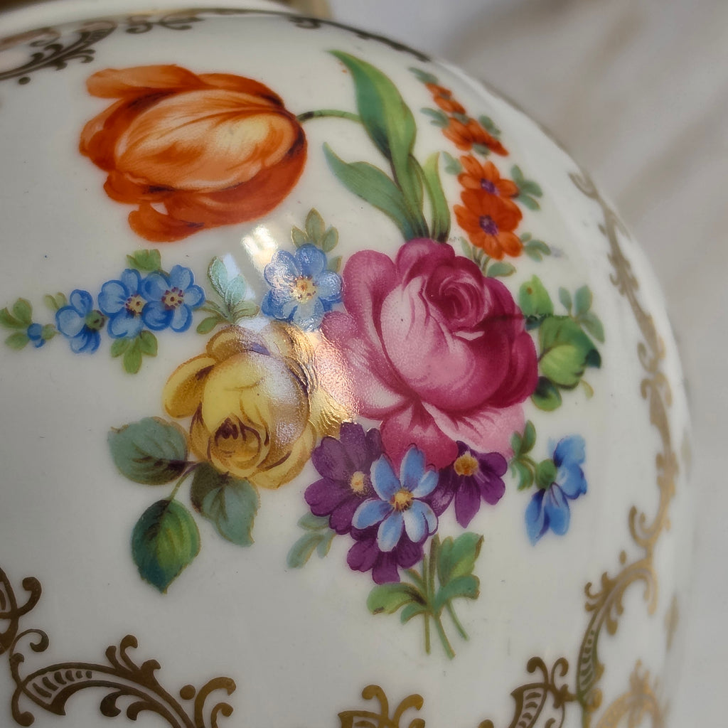 Edle Vintage Kugelvase aus Porzellan – Schumann Bavaria Filigranes Golddekor & Blumenbouquet