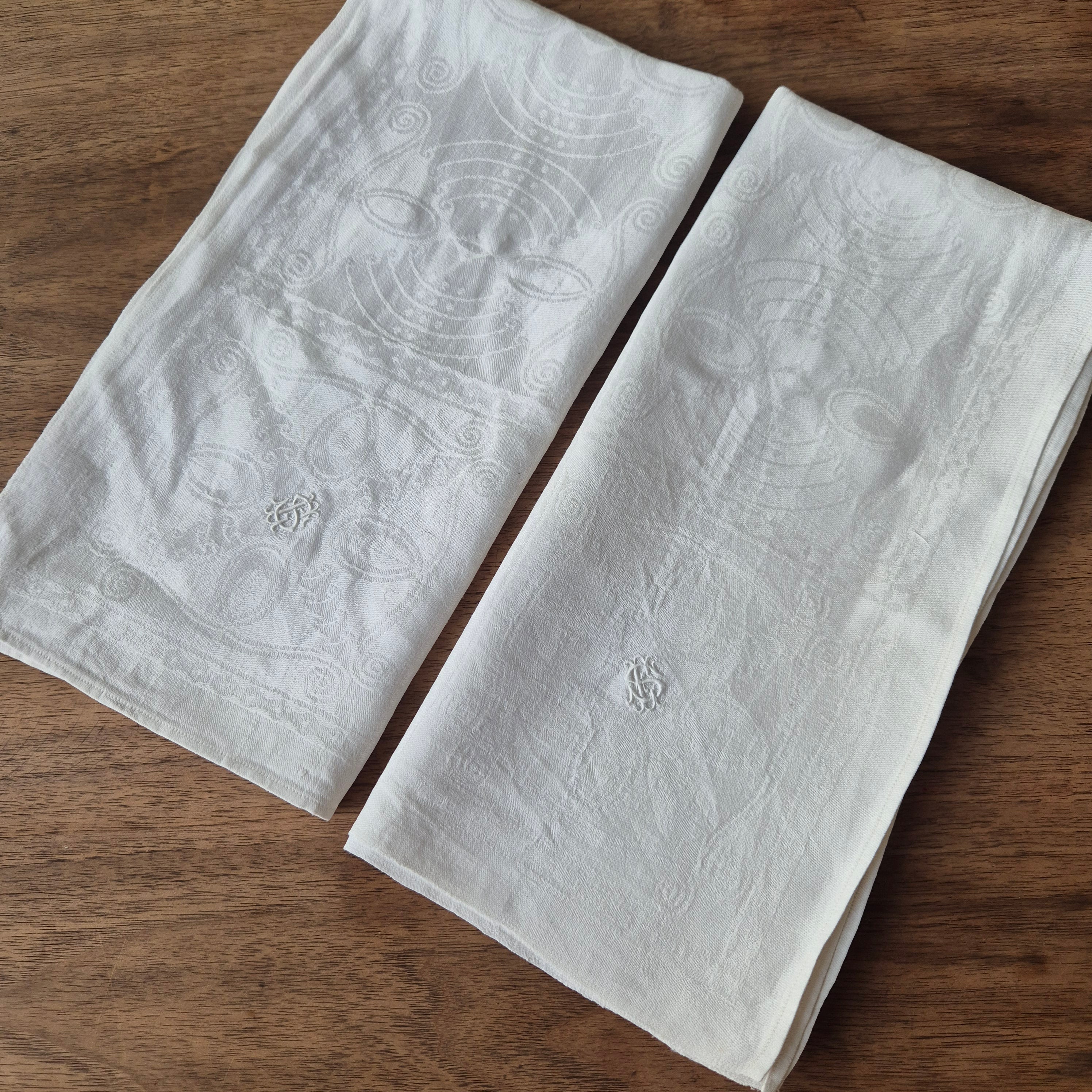 2x Antike Jugendstil Servietten mit Monogramm S.G