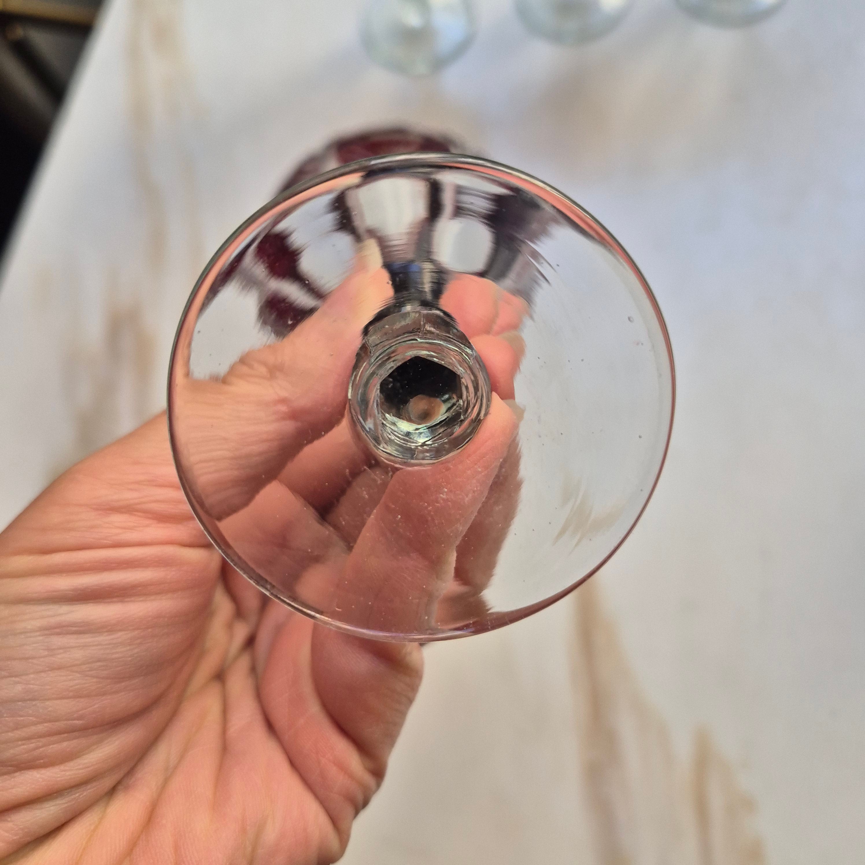 4x Art Deco Weingläser - Weinrot - mit geschliffenem Muster