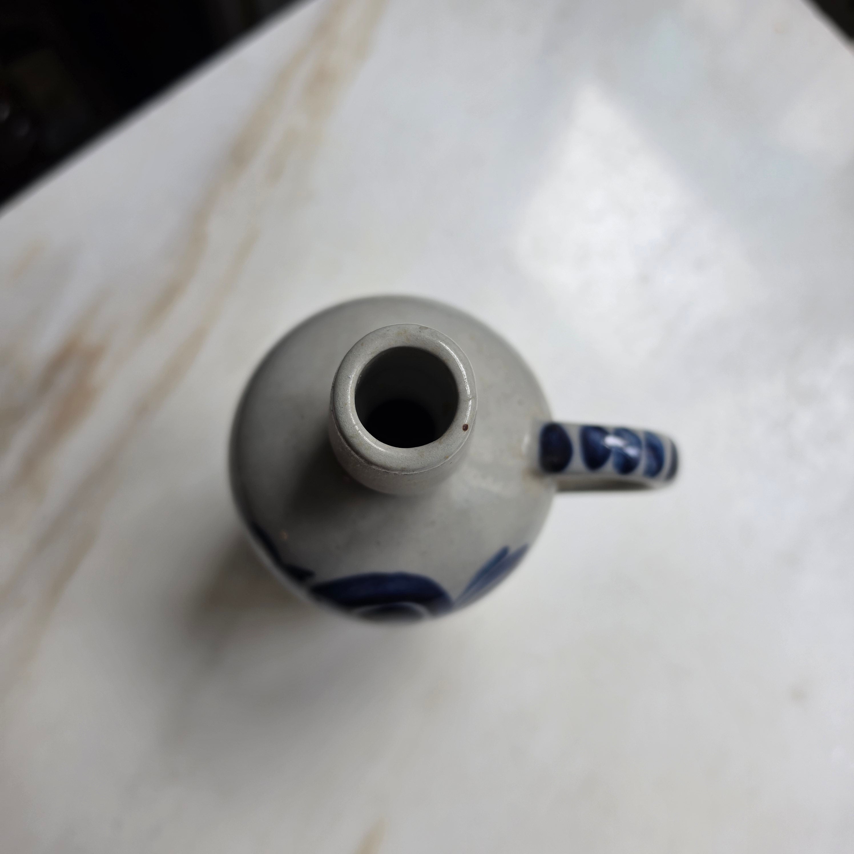 Vintage Steinzeug-Schnittkrug / Flaschenvase – Westerwälder Salzglasur mit Blaumalerei