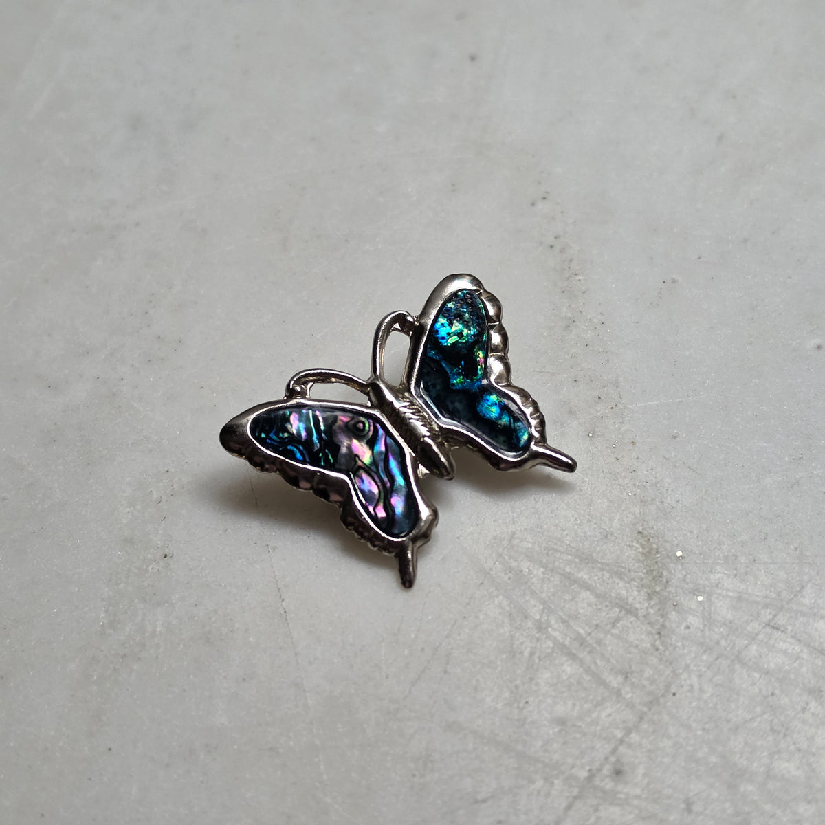 Edle Vintage Schmetterling Brosche mit Paua-Muschel (Abalone) – Silberfarben