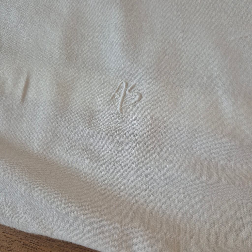 Antiker Kopfkissenbezug mit zarter Stickerei 76x78cm Baumwolle Monogramm A.S.