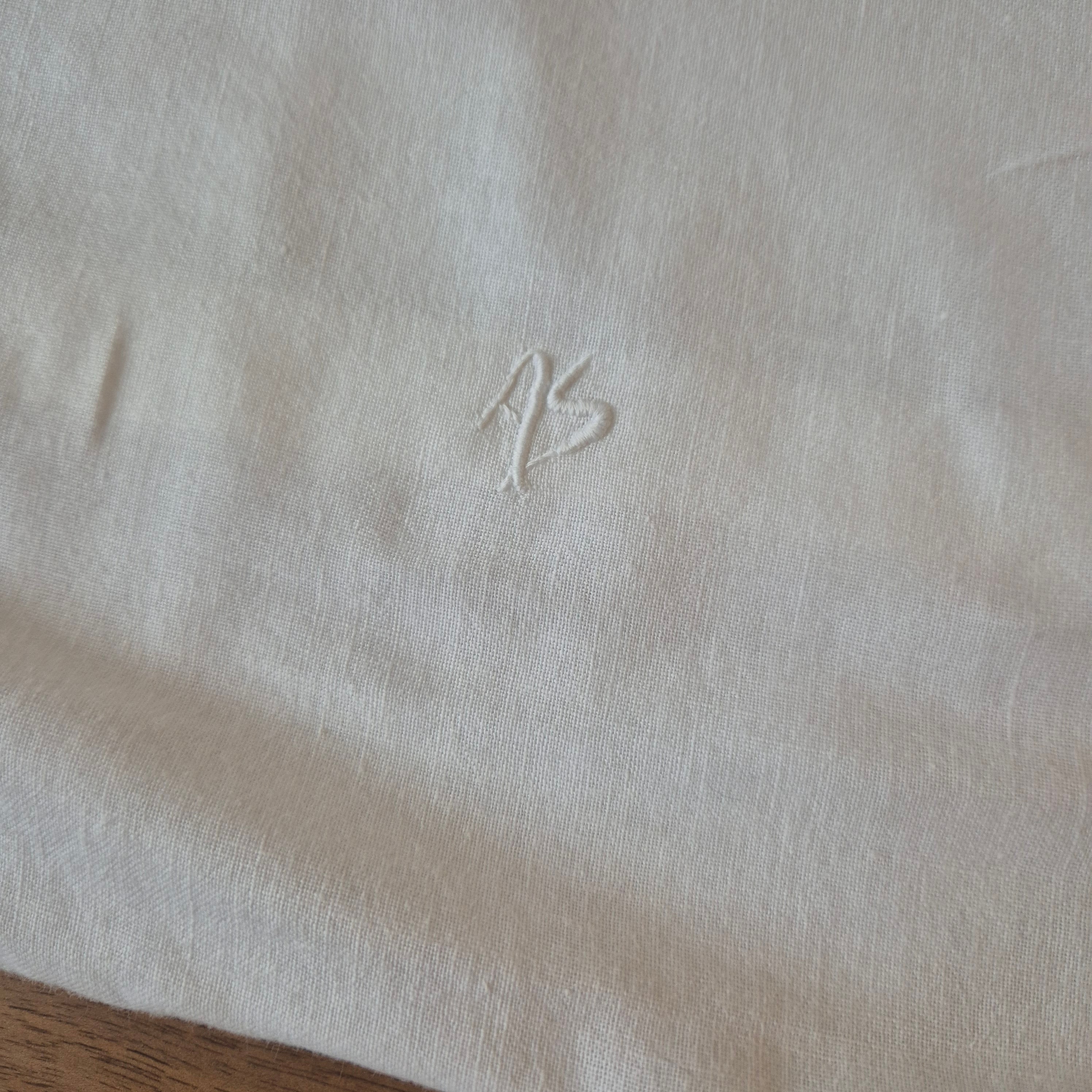 Antiker Kopfkissenbezug mit zarter Stickerei 76x78cm Baumwolle Monogramm A.S.