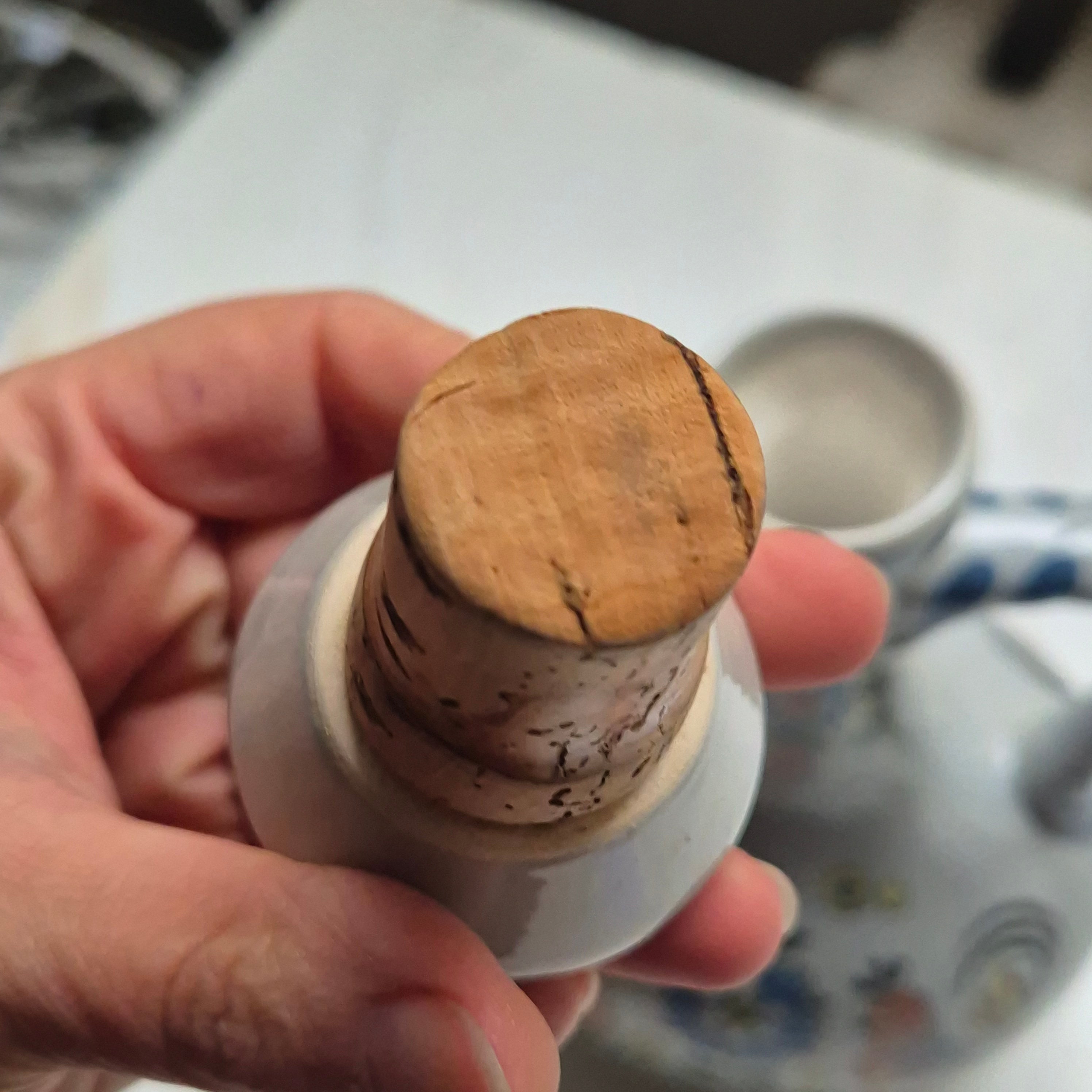 Krug mit Stopfen Wein Keramik Handbemalt Alt Antik