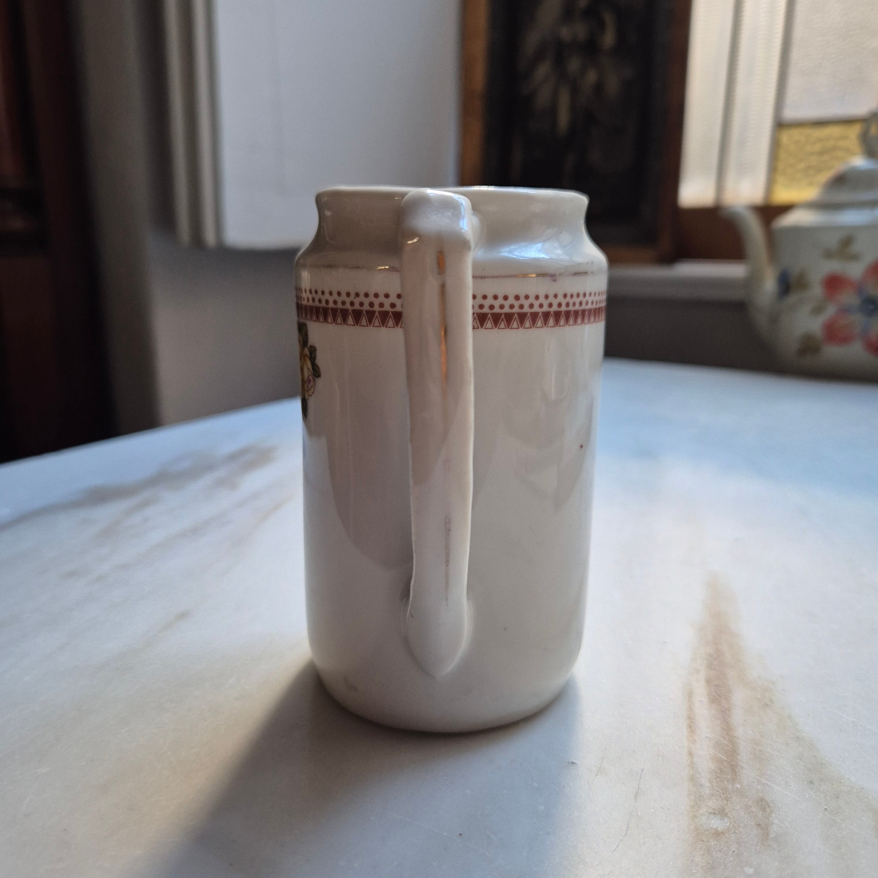 Antikes Milchkännchen Jugendstil handbemalt Blumendekor