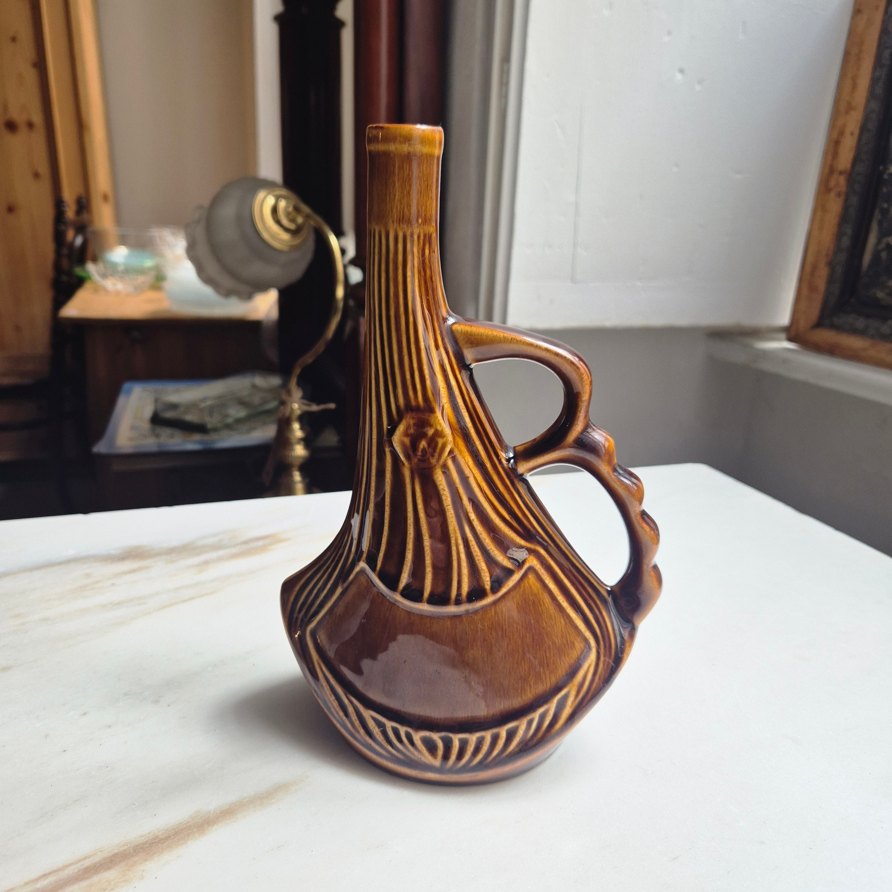 Braune Keramik Vase Krug glasiert 60er Jahre mit Henkel Midcentury