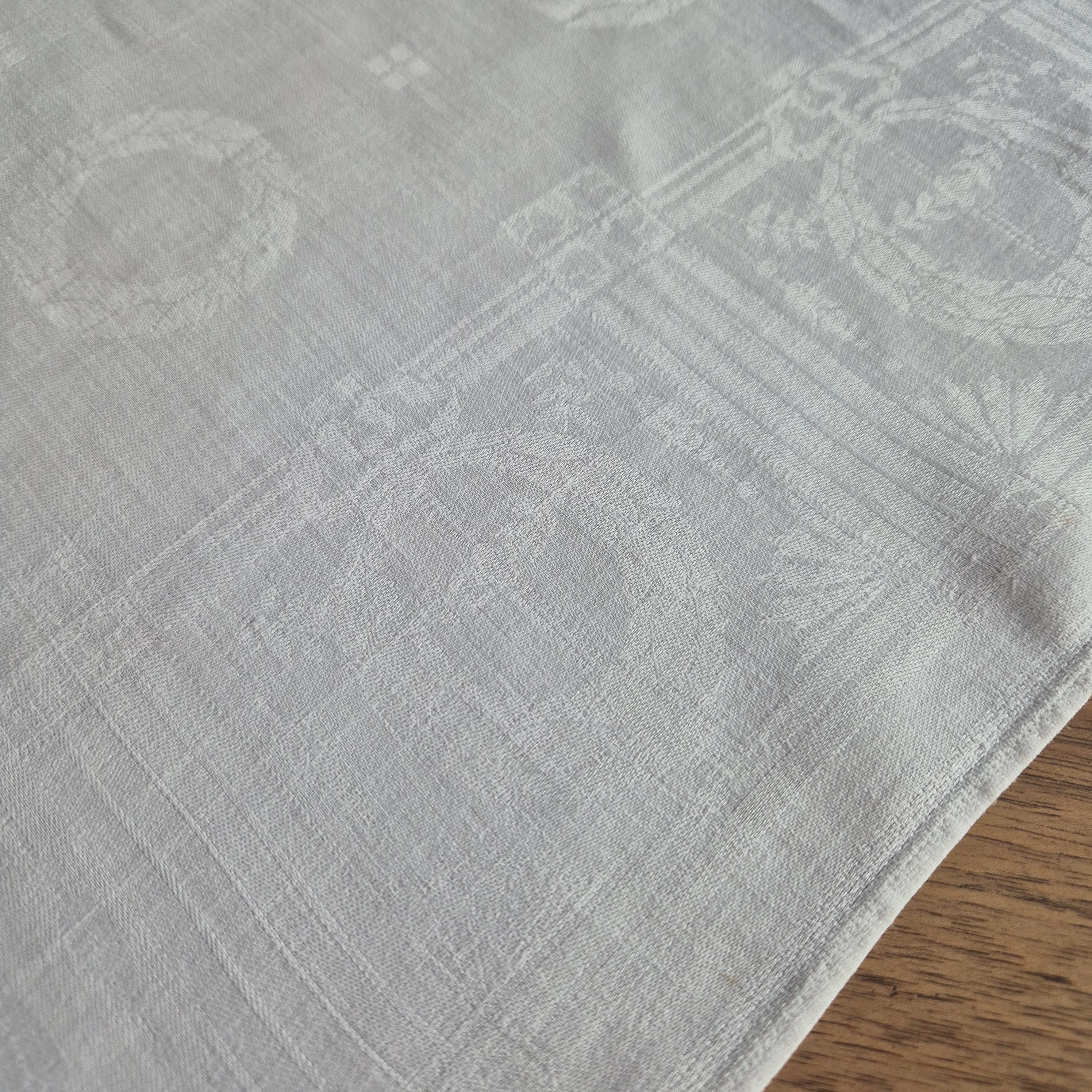 Antike Jugendstil Serviette/Mitteldecke Damast Baumwolle 65x65cm (Stockflecken) Monogramm B.