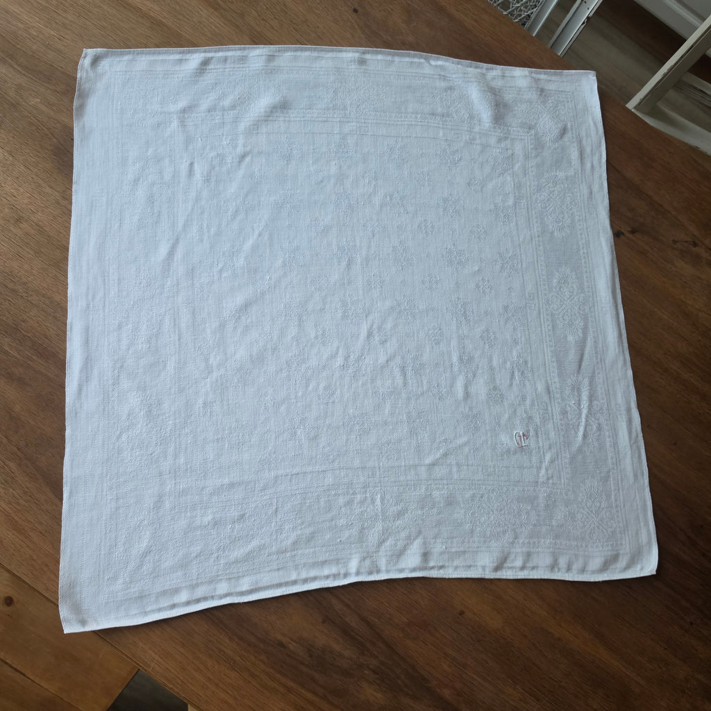 Antike Jugendstil-Damast-Serviette - Mitteldecke mit kunstvollem Monogramm D.L. 60x62cm