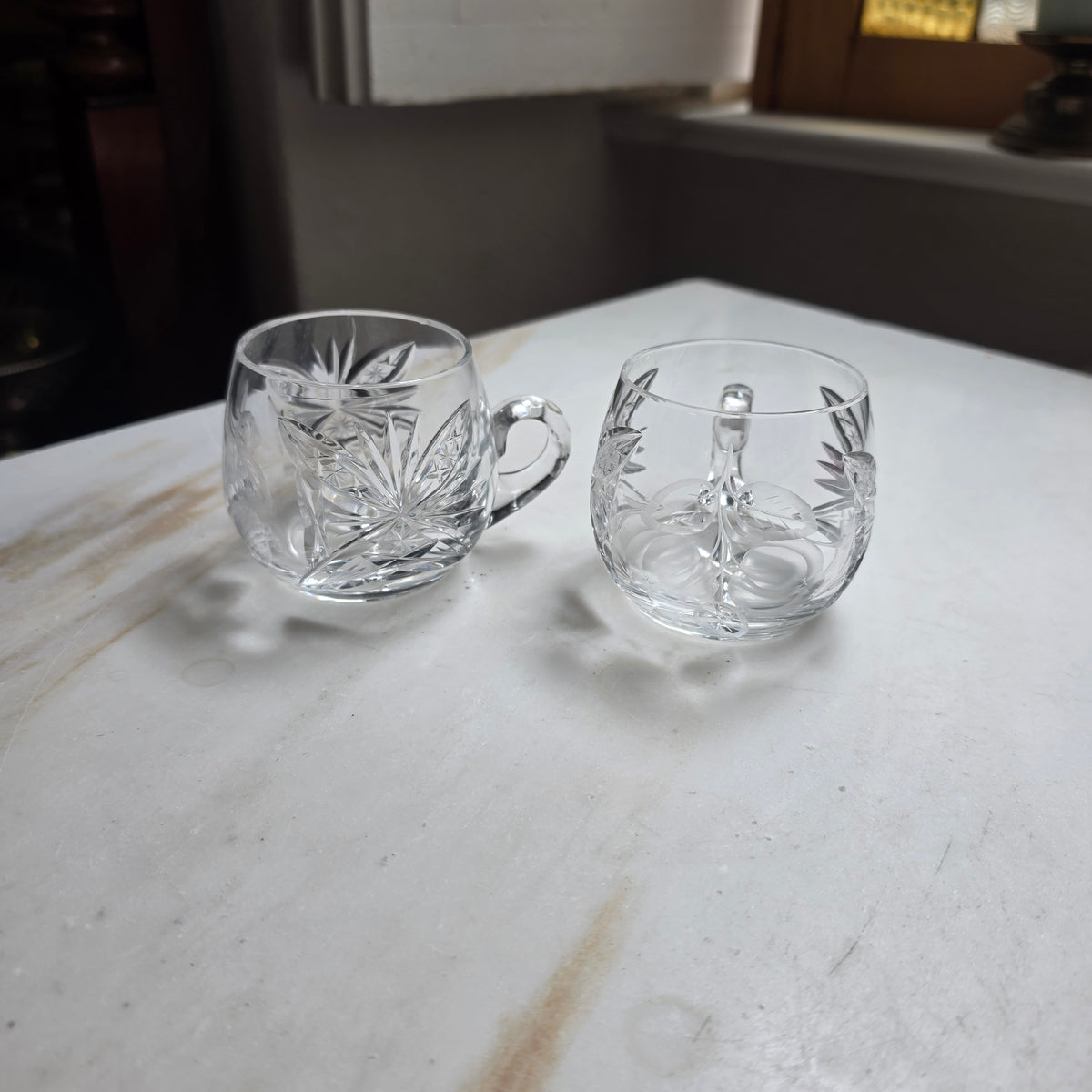 Edles 2er-Set Kristallglas-Tassen mit feinem Schliff & Gravur