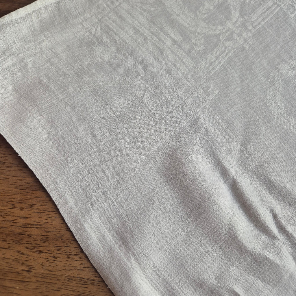 Antike Jugendstil Serviette/Mitteldecke Damast Baumwolle 65x65cm (Stockflecken) Monogramm B.
