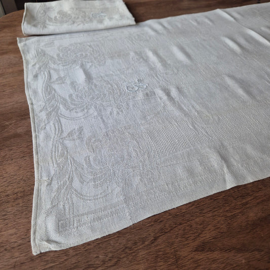 2x Antike Jugendstil Küchen-& Geschirrtücher mit Monogramm M.B. cremeweiß