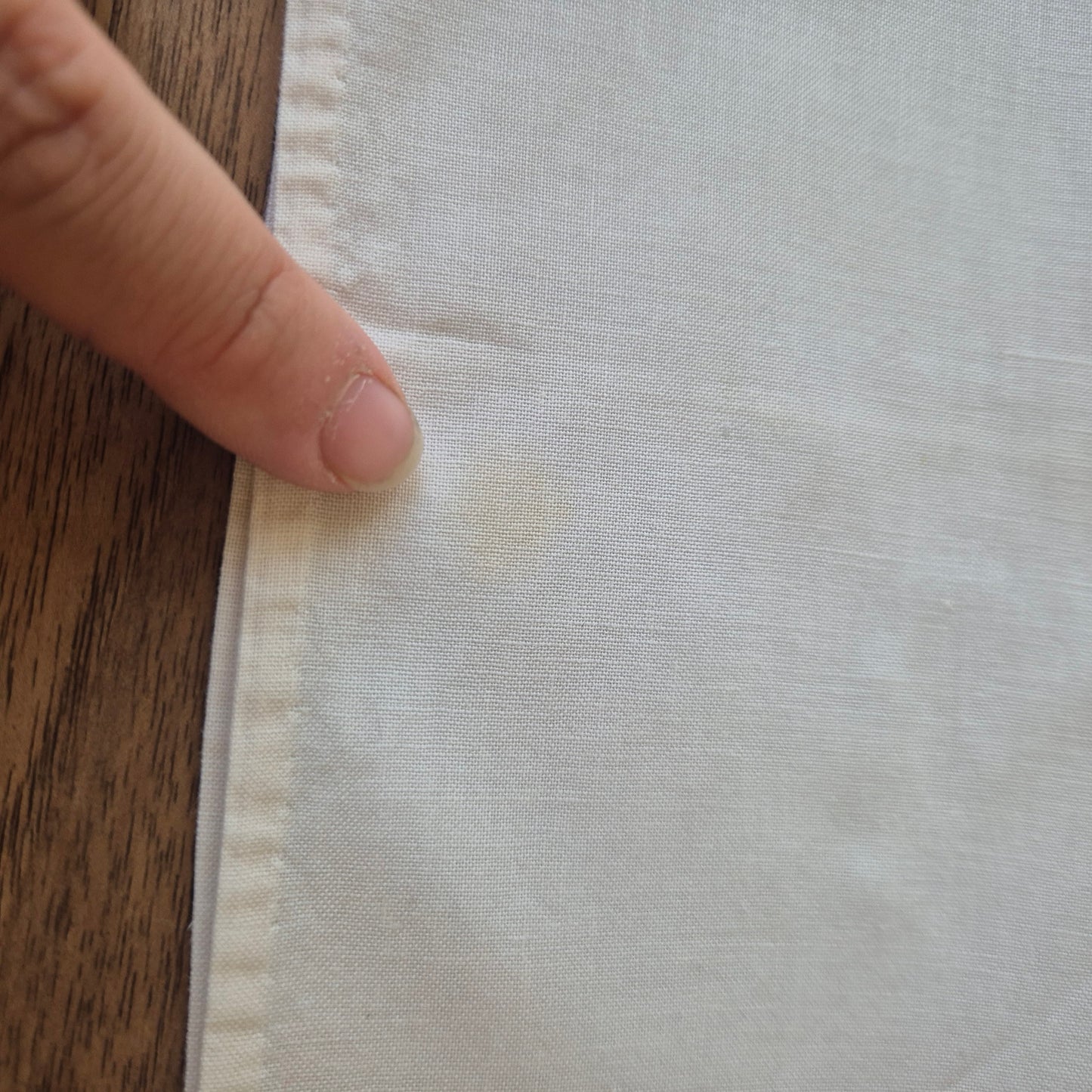 Vintage Stofftaschentuch creme Baumwolle bestickt 26x26cm mini Fleck