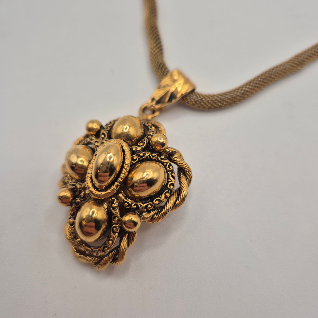 Vintage Halskette mit Anhänger edel Unikat Handmade 80er Jahre goldfarebnd Traubenform