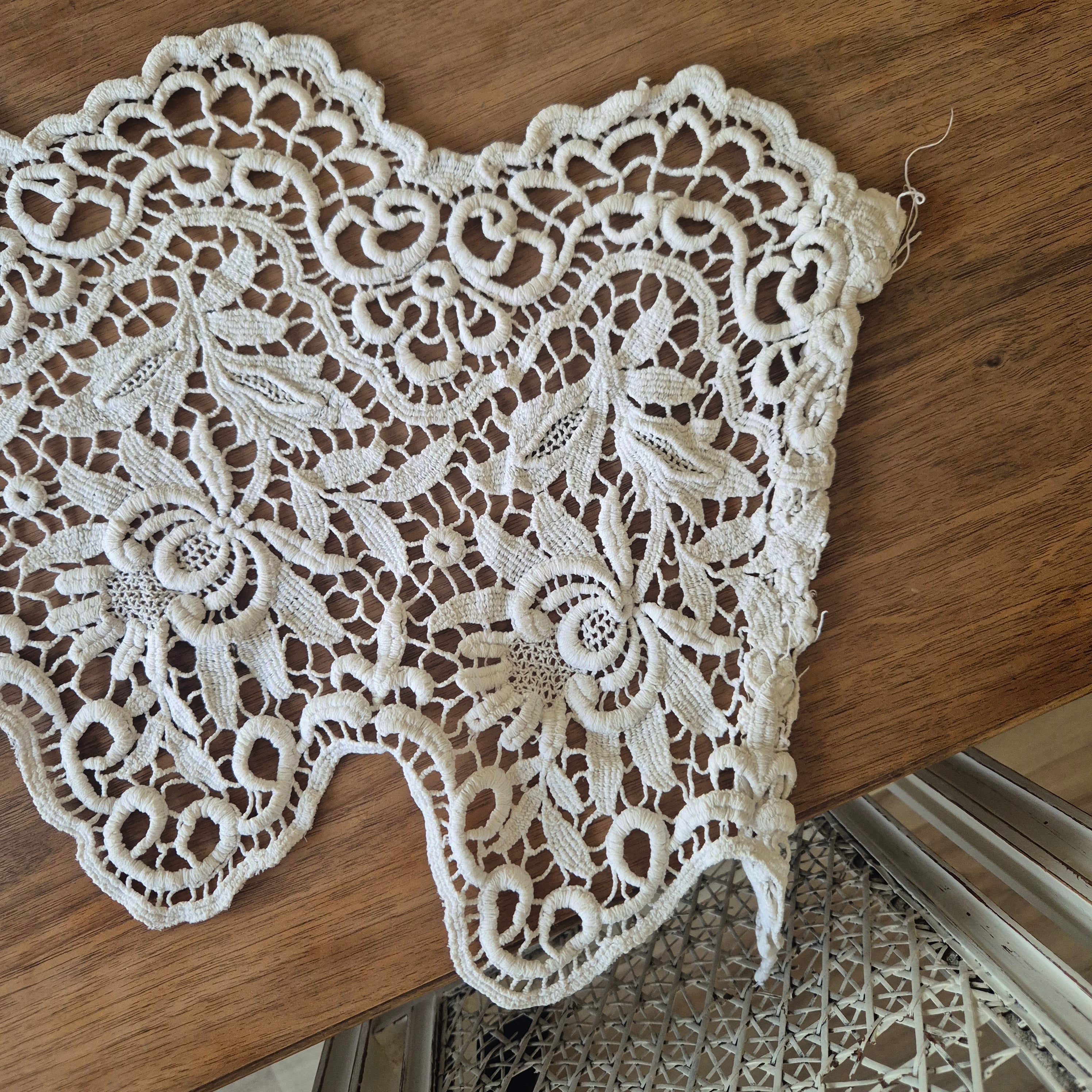 Antike handgemachte Spitze Borte geklöppelt gehäkelt 32x245cm für Handarbeiten