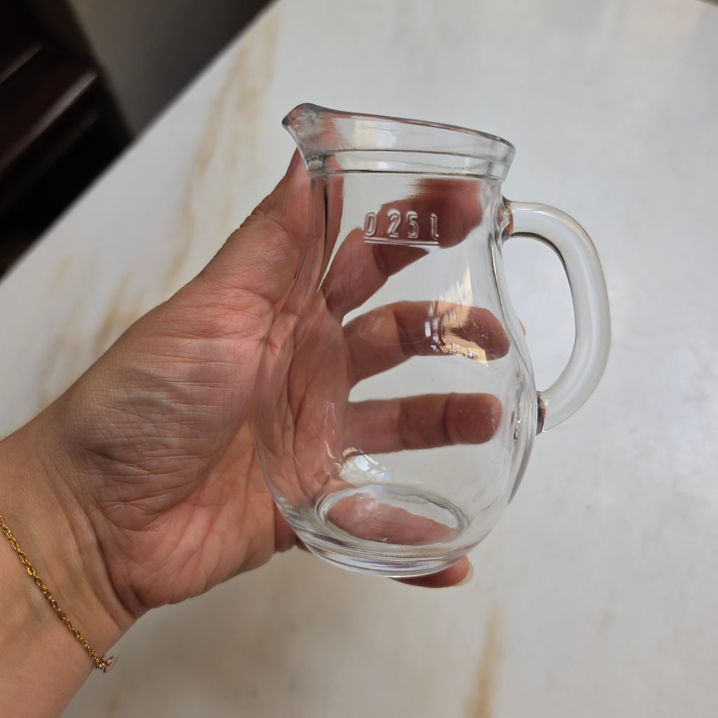 Kleiner Glaskrug 0,25 Liter – Vintage Karaffe