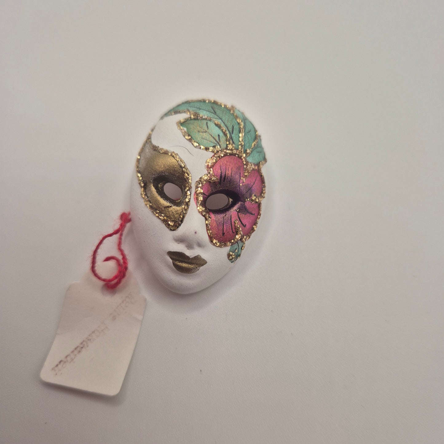 Wunderschöne venezianische Masken-Brosche | Handgemacht | Keramik Unikat