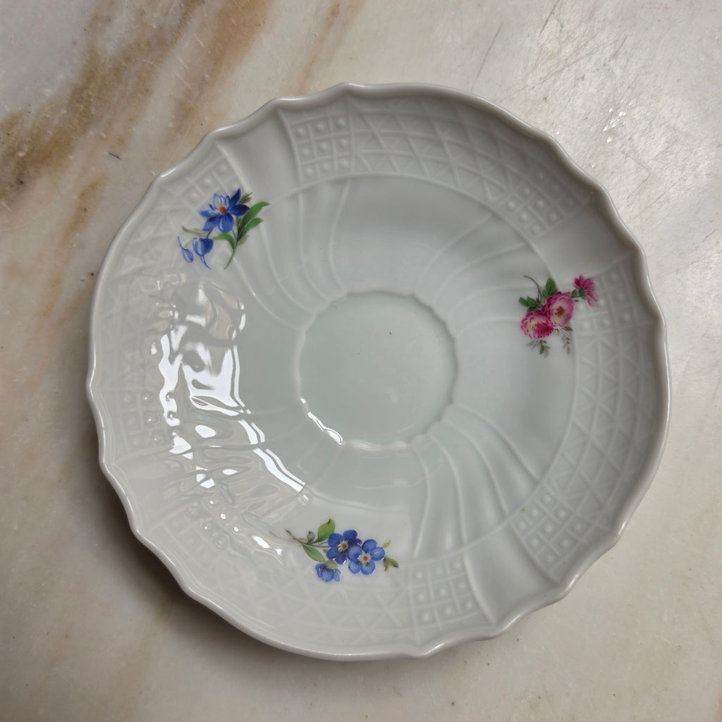 Vintage Hutschenreuther Dresden Kaffeetasse mit Untertasse – Feines Porzellan mit Blumendekor & Relief