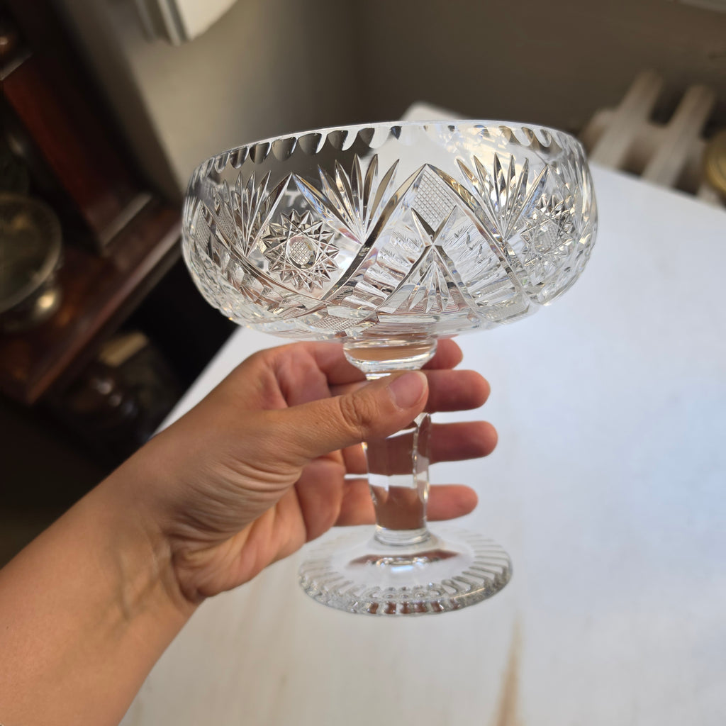 Antike Bleikristall Fußschale mit Brillantschliff - Elegante Kristallschale auf Standfuß