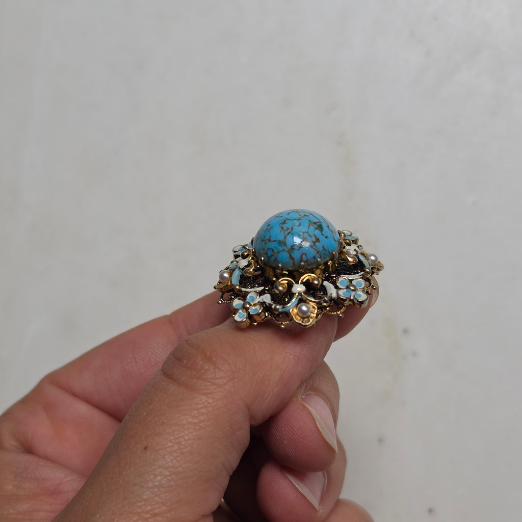 Vintage-Stil Brosche mit Türkis-Imitat, Emaille und Perlen