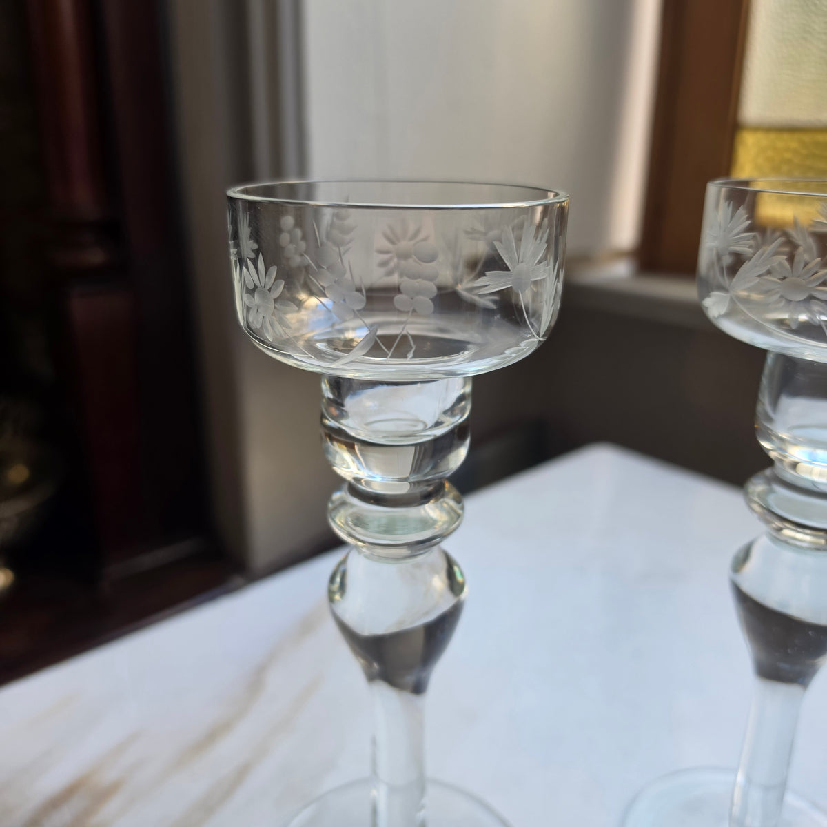 Vintage Kristall-Kerzenständer 2er-Set mit Blumen-Gravur