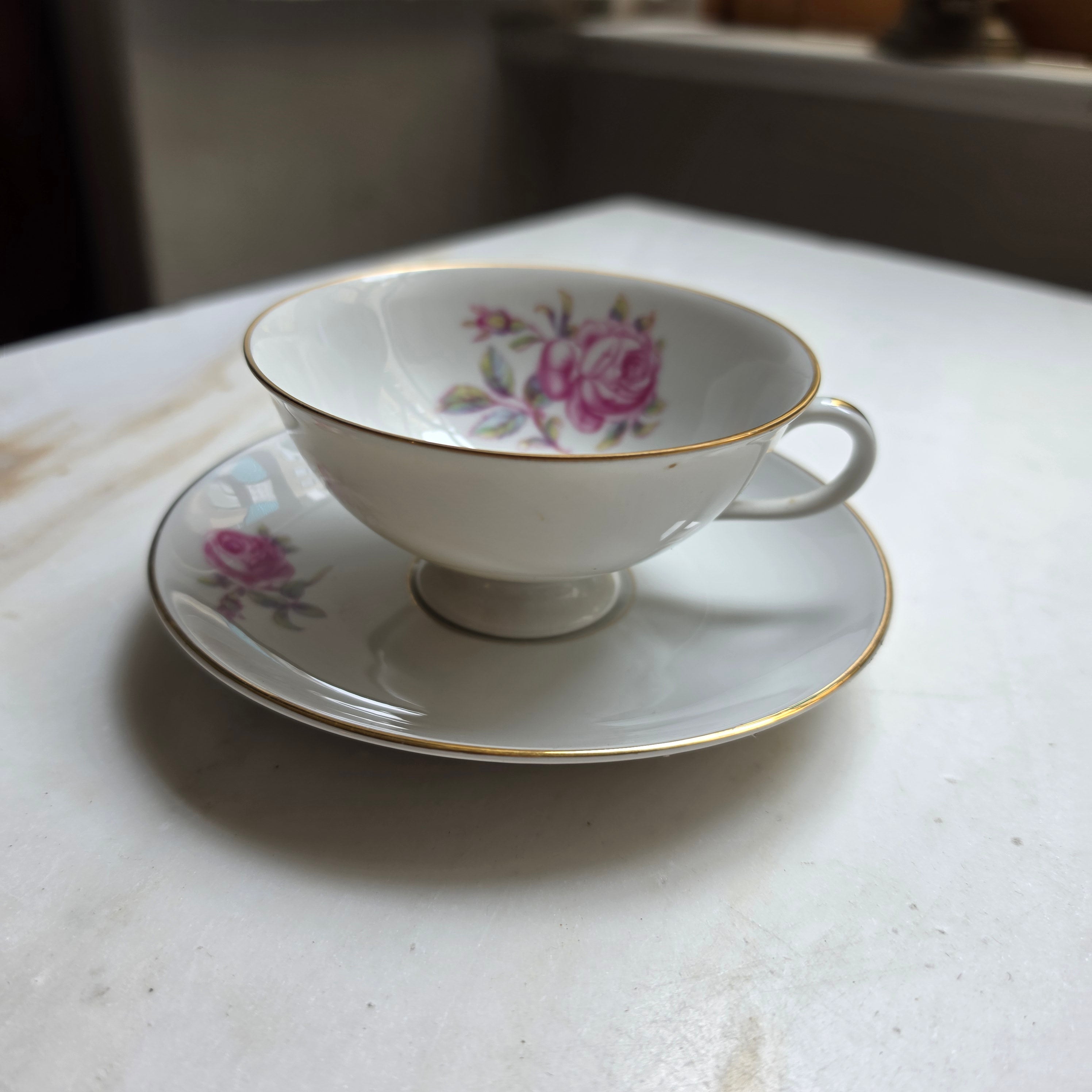 Fürstenberg Porzellan Teetasse mit Untertasse – Romantisches Rosenmotiv & Goldrand – Vintage Gedeck
