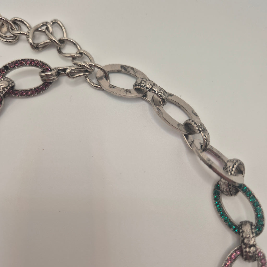 Extravagante Vintage-Halskette im Barock-Stil – Statement-Piece mit dunklem Glas Amethyst & bunten Akzenten
