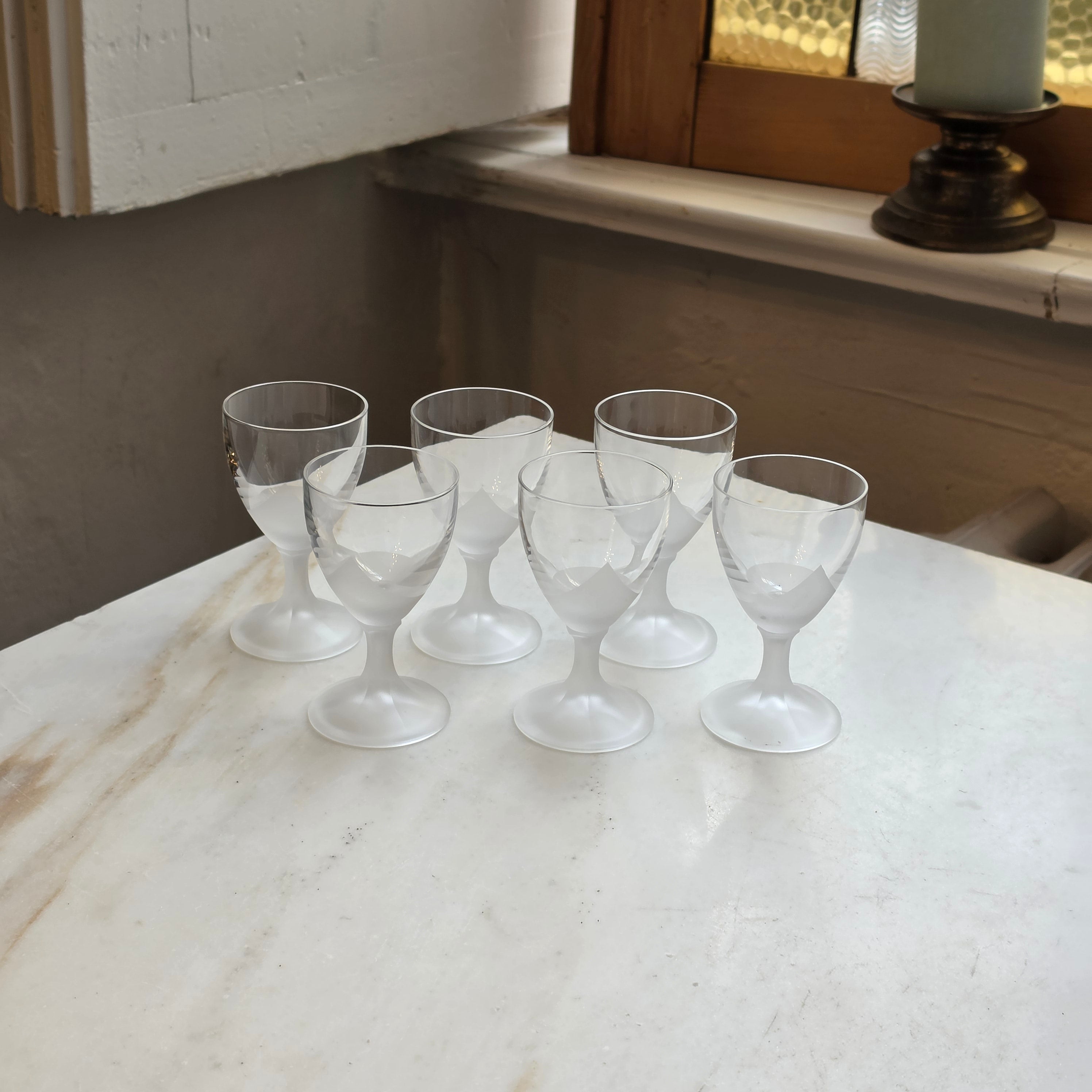 6x elegante, kleine satinierte Likörgläser - Schnapsgläser