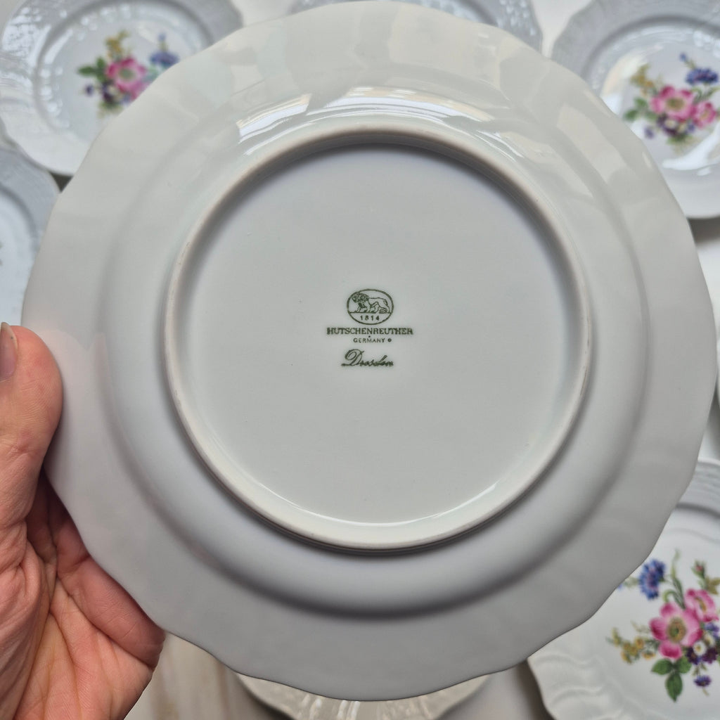 12x Antike Hutschenreuther  Porzellan Kuchenteller mit Blumenmotiv Reliefrand