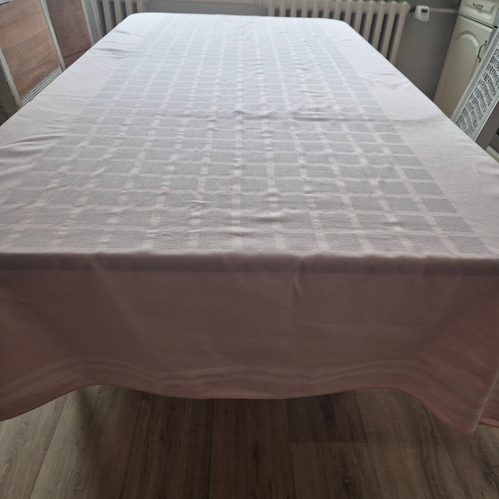Vintage IRISETTE Tischdecke 132x220cm Perlrosa und Damast Webart Baumwolle