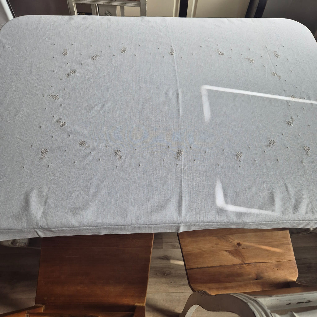 West Germany Tischdecke weiß 95x140cm Tafel Baumwolle/Leinen wunderschön bestickt 🤍