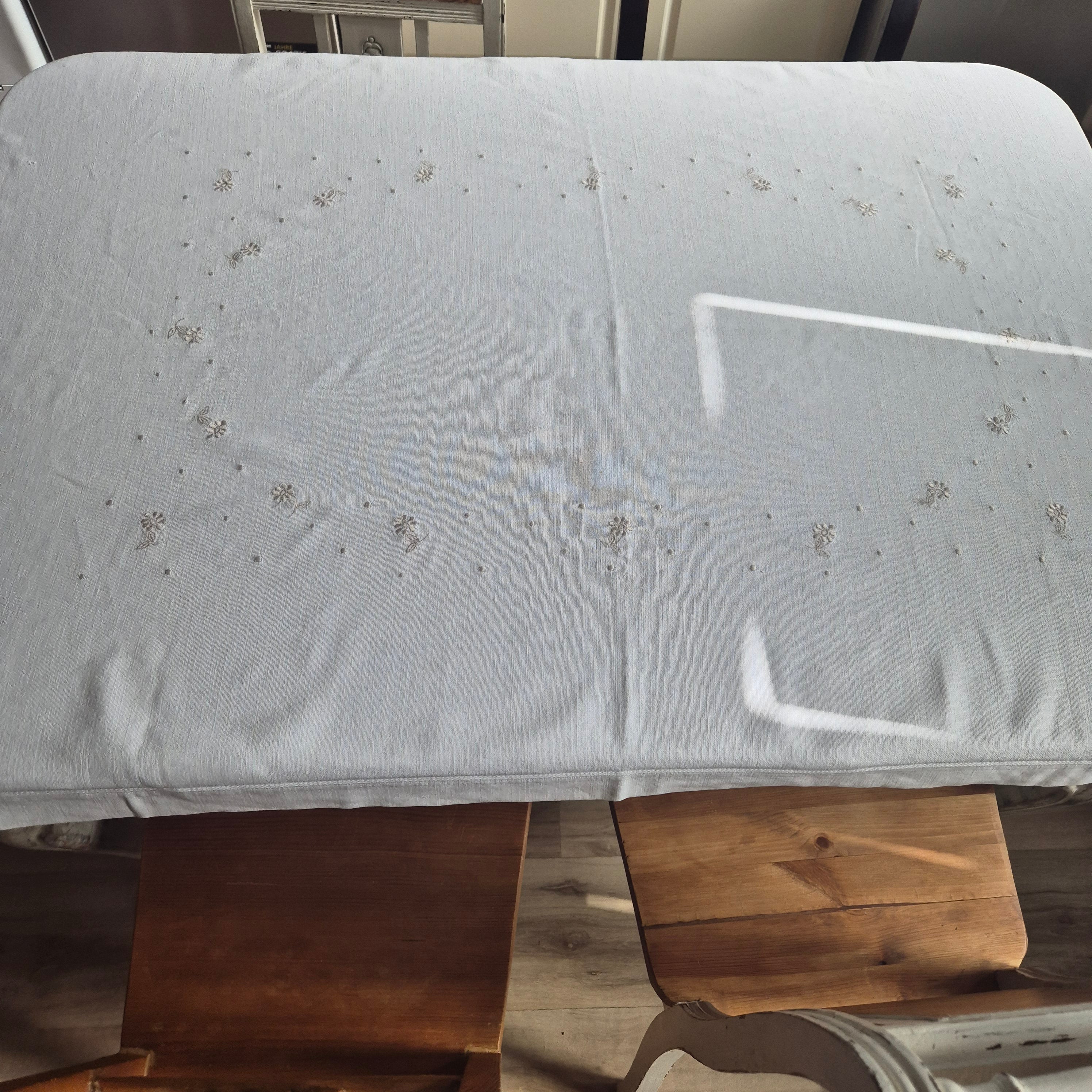 West Germany Tischdecke weiß 95x140cm Tafel Baumwolle/Leinen wunderschön bestickt 🤍
