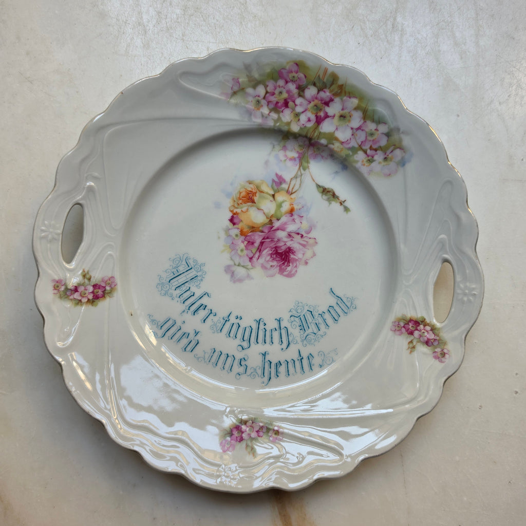 Antiker Porzellan-Brotteller mit Griffen – „Unser täglich Brod gib uns heute“ - Vintage Servierteller Floral