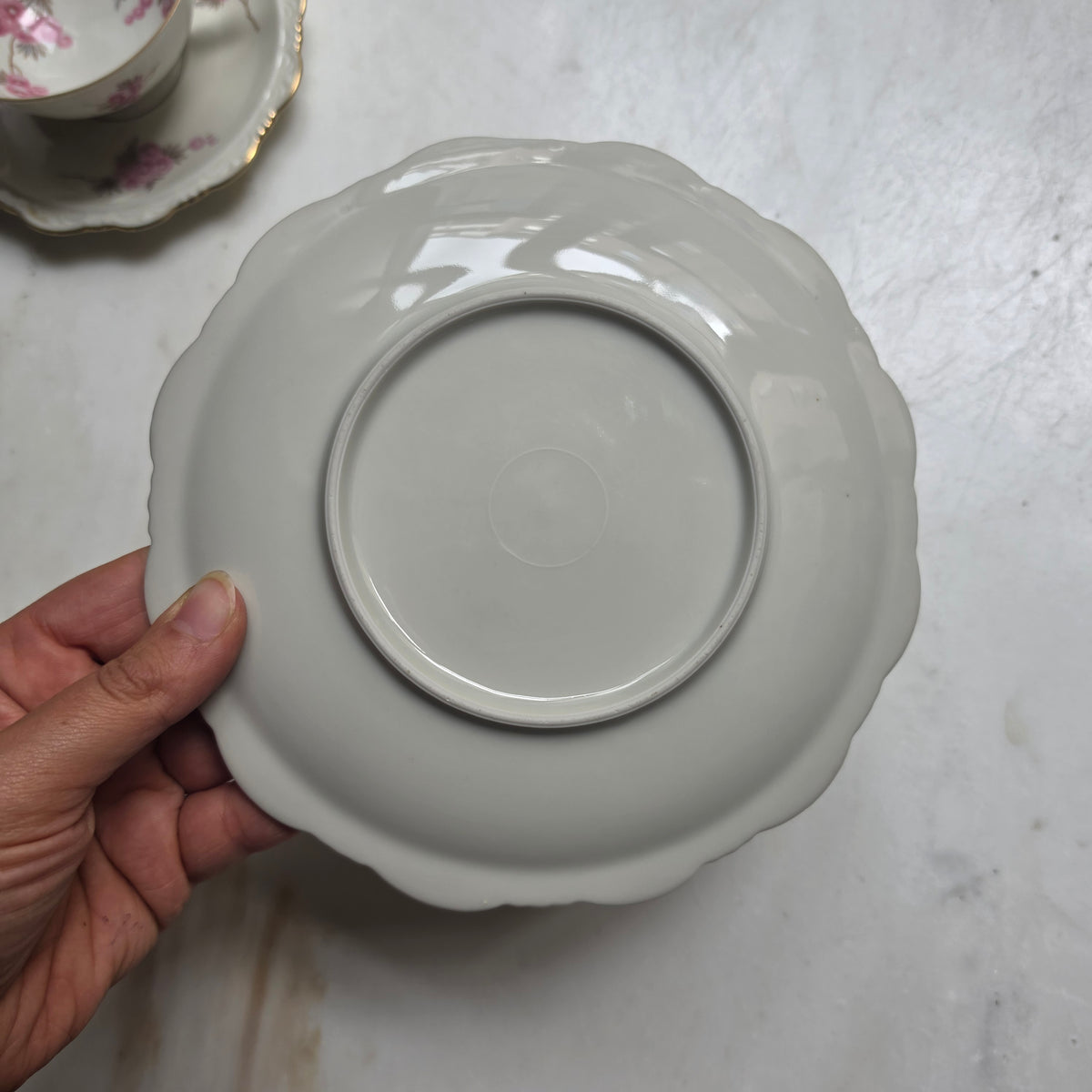 Vintage-Porzellan-Gedeck (3-teilig) mit zartem Rosendesign und Goldrand