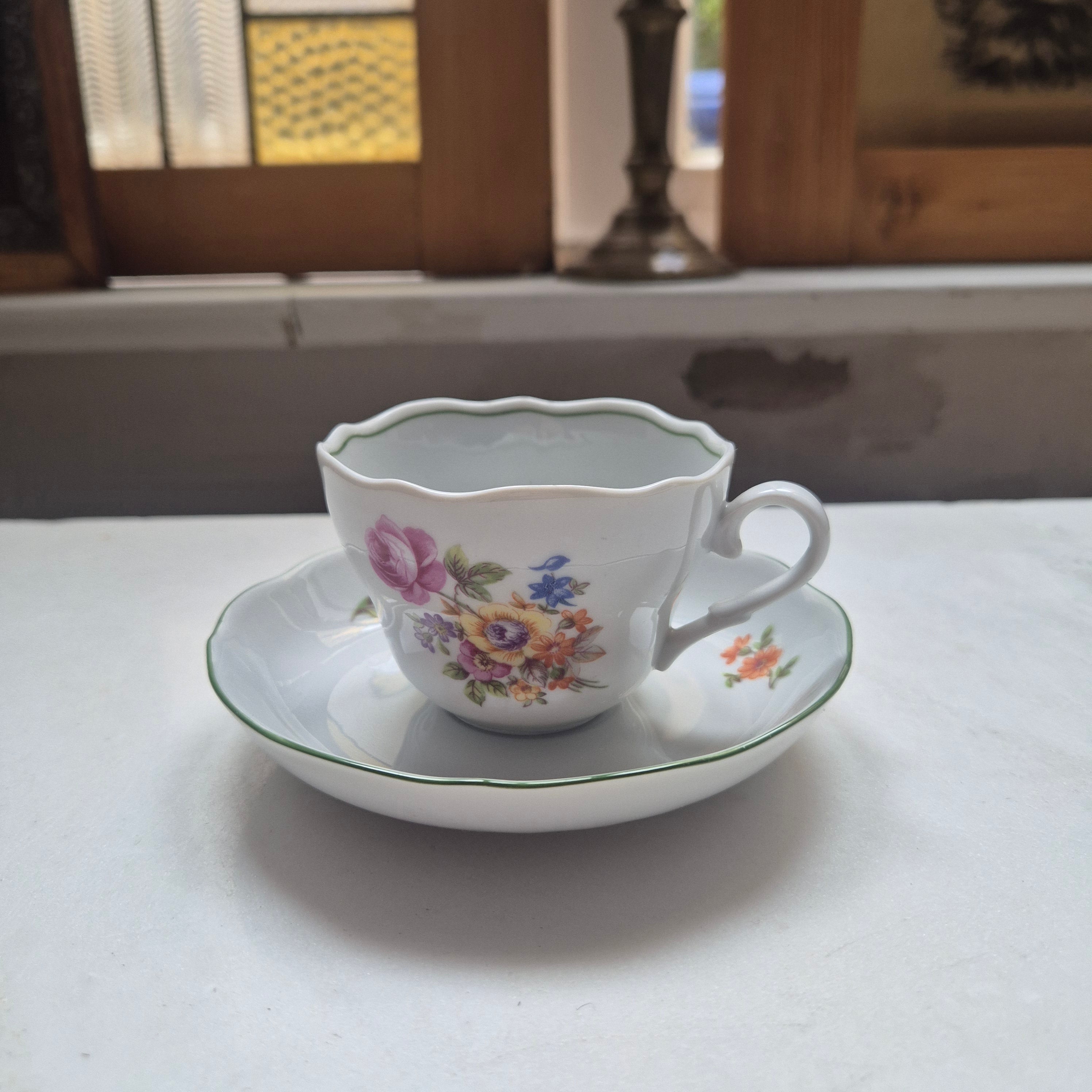 Vintage Kaffee- Teetasse von Kahla Blumendekor